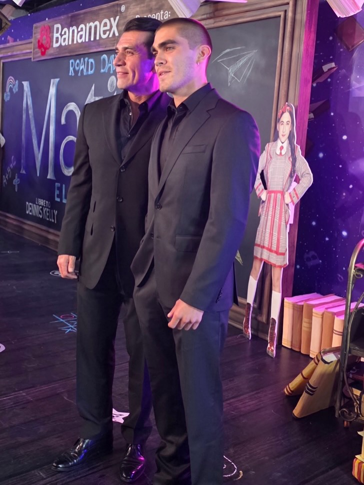 Jorge Salinas junto a su hijo Santiago. | Fuente: Instagram/salinasjorgemx.