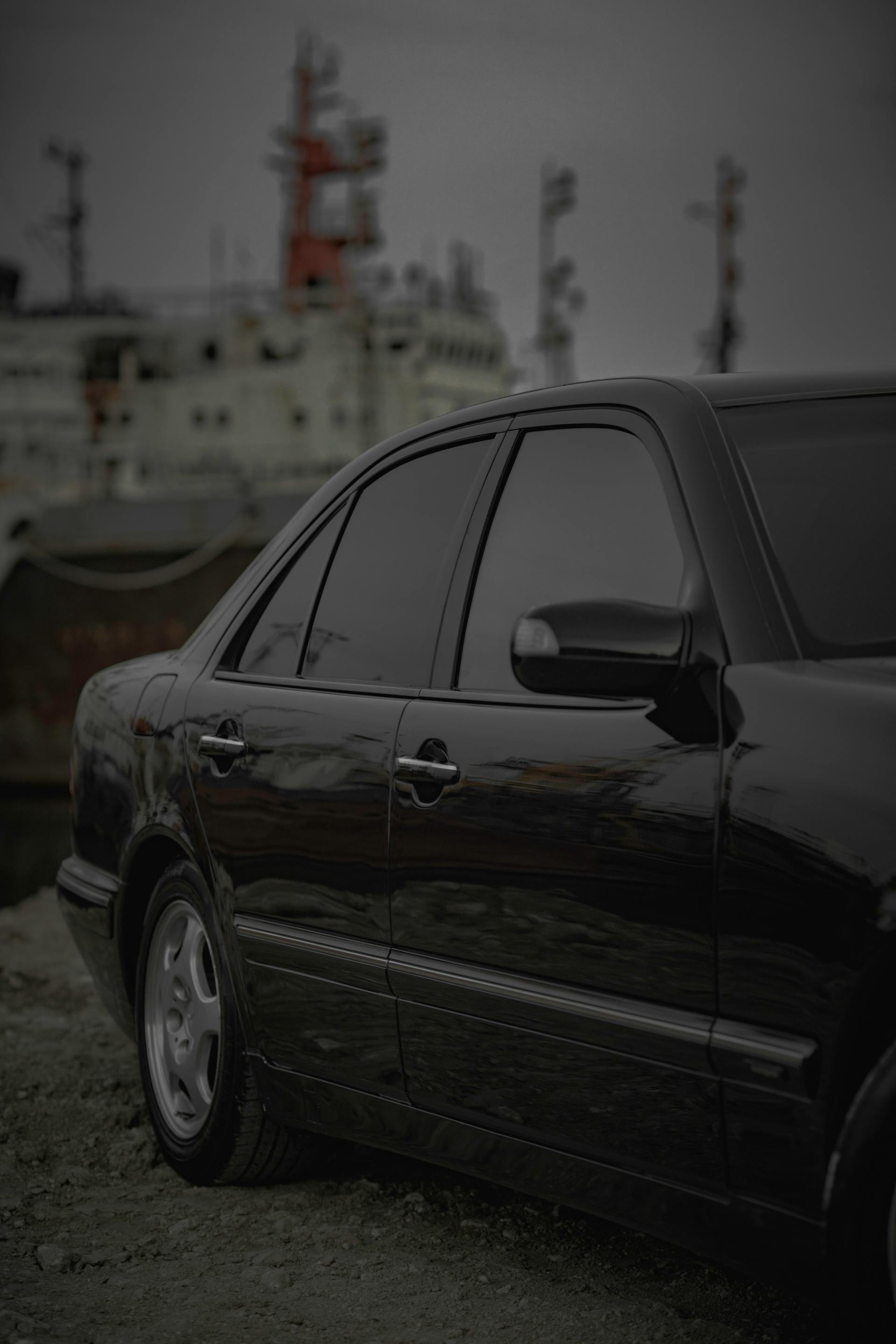 Un automóvil negro | Fuente: Pexels