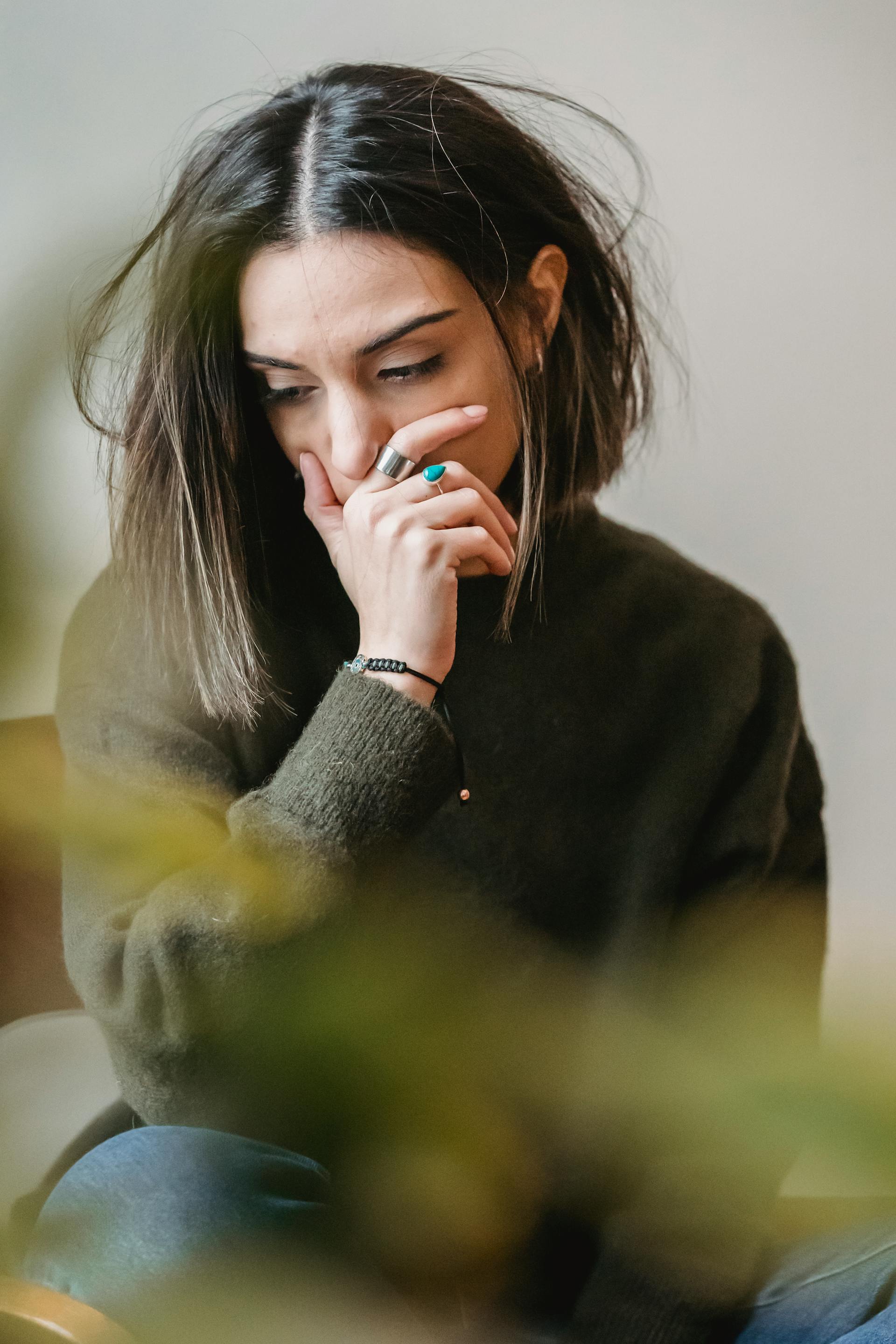 Una mujer tensa | Fuente: Pexels