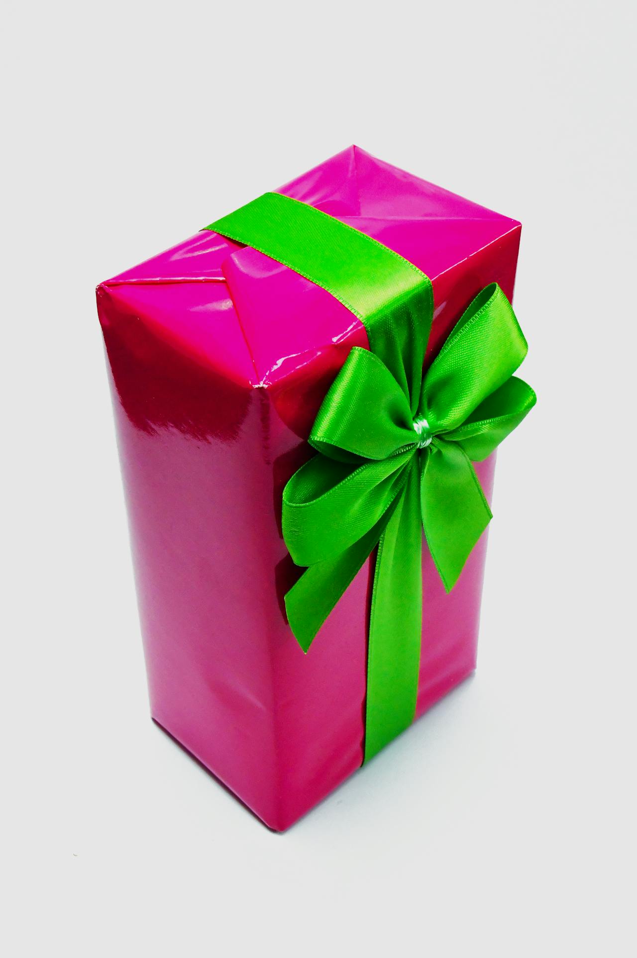 Una caja de regalo rosa | Fuente: Pexels