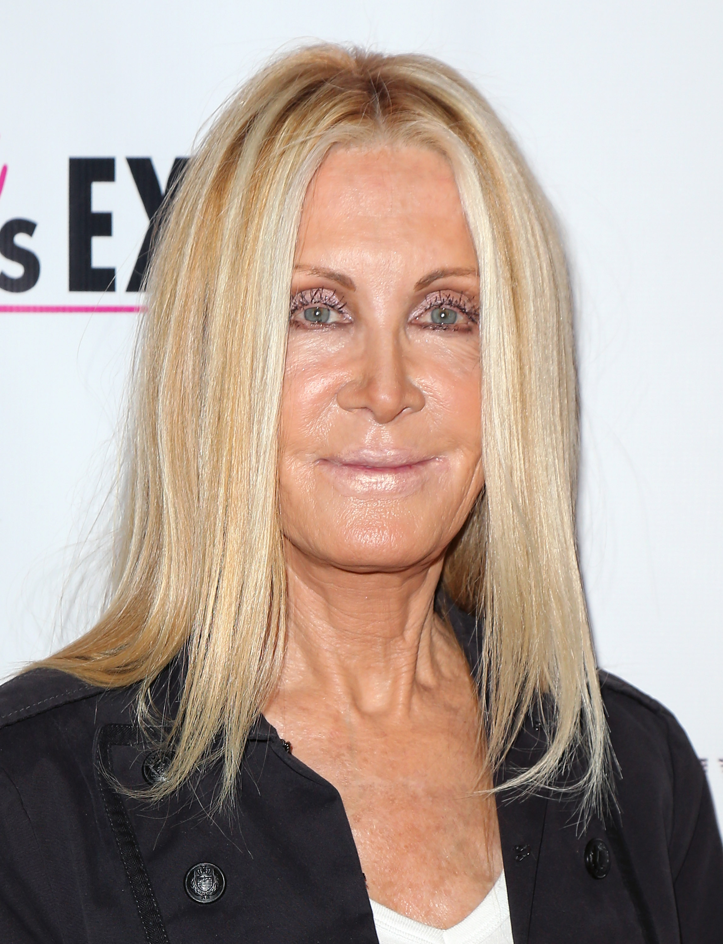 Joan Van Ark asiste a la Ultimate Women's Expo de Los Ángeles el 26 de octubre de 2013, en Los Ángeles, California. | Fuente: Getty Images.