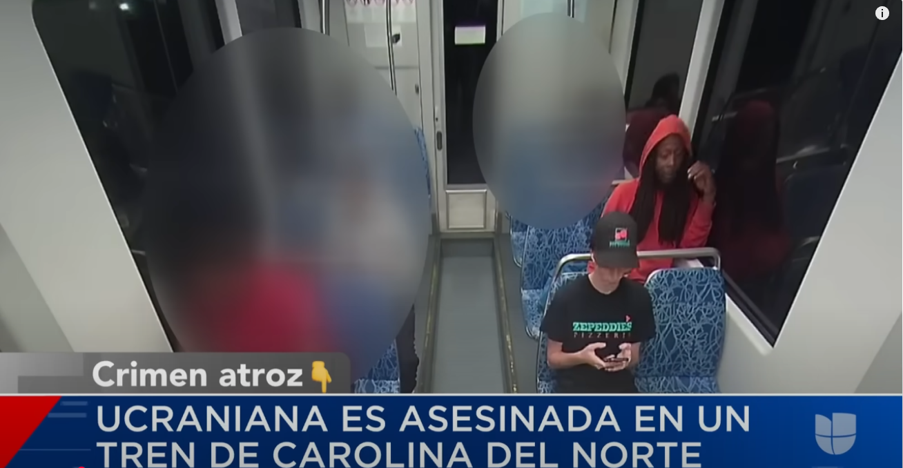 Iryna Zarutska sentada frente a DeCarlos Brown Jr. antes del ataque | Fuente: Univision Noticias