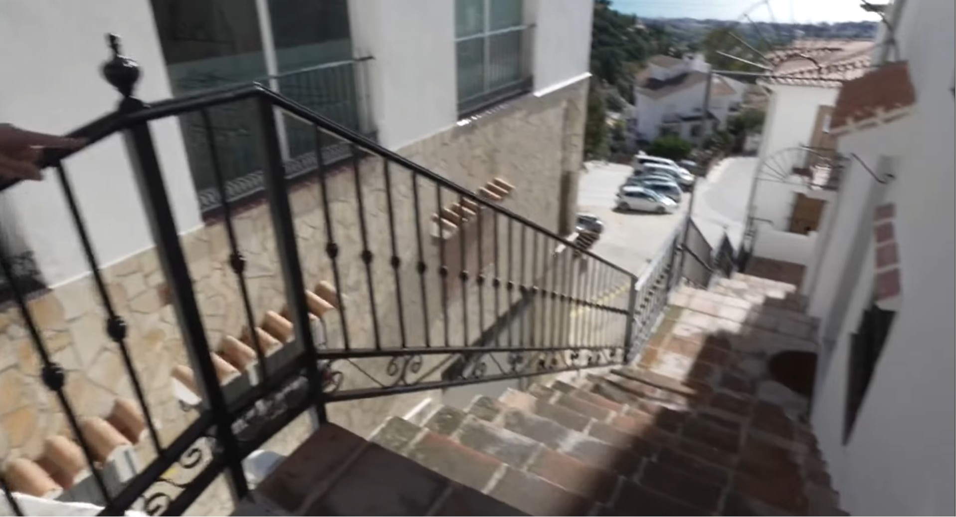 Vista de la calle donde viven los padres de Ciro Fabián en Mijas | Fuente: Facebook/MijasComunicacion