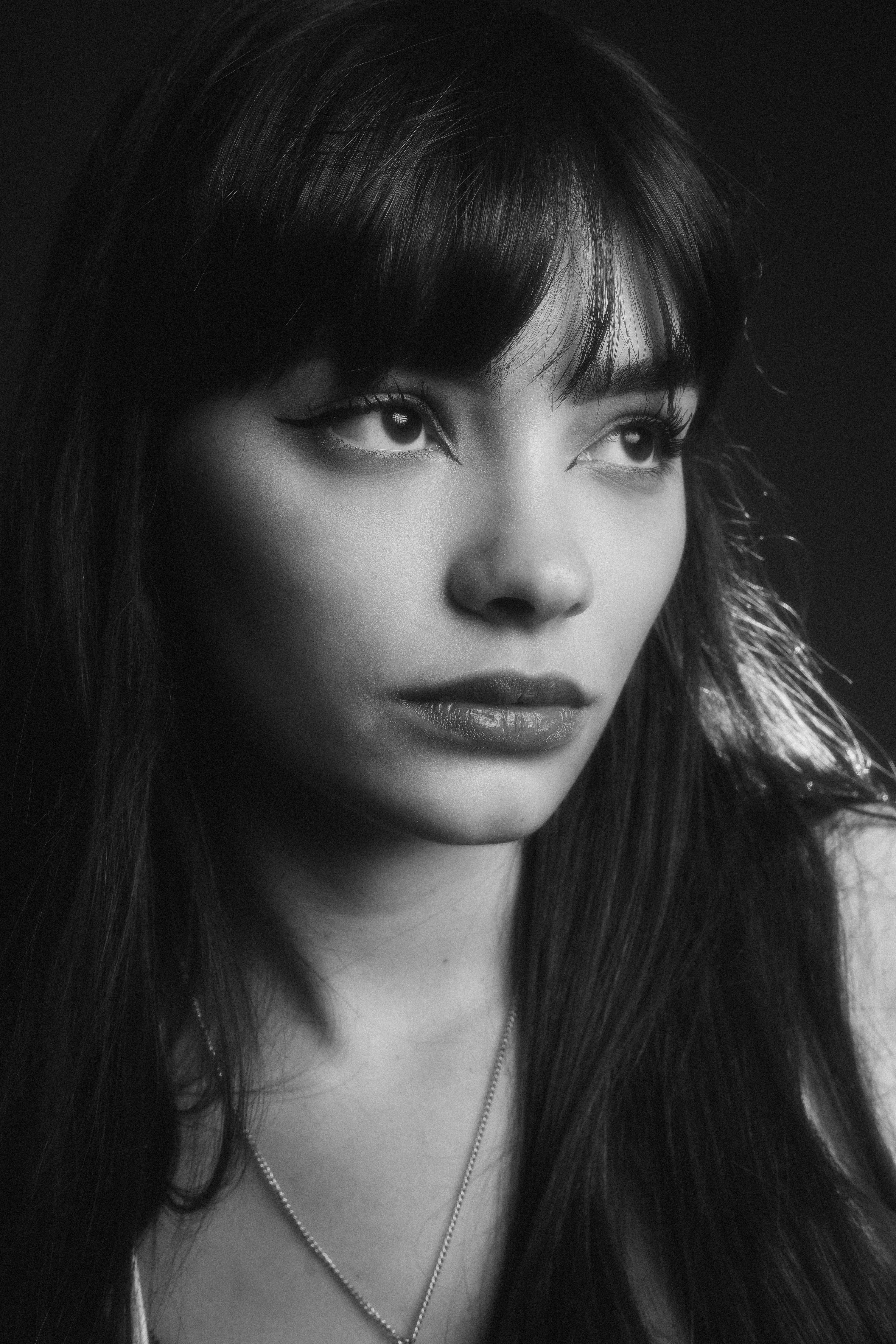 Una mujer sombría | Fuente: Pexels