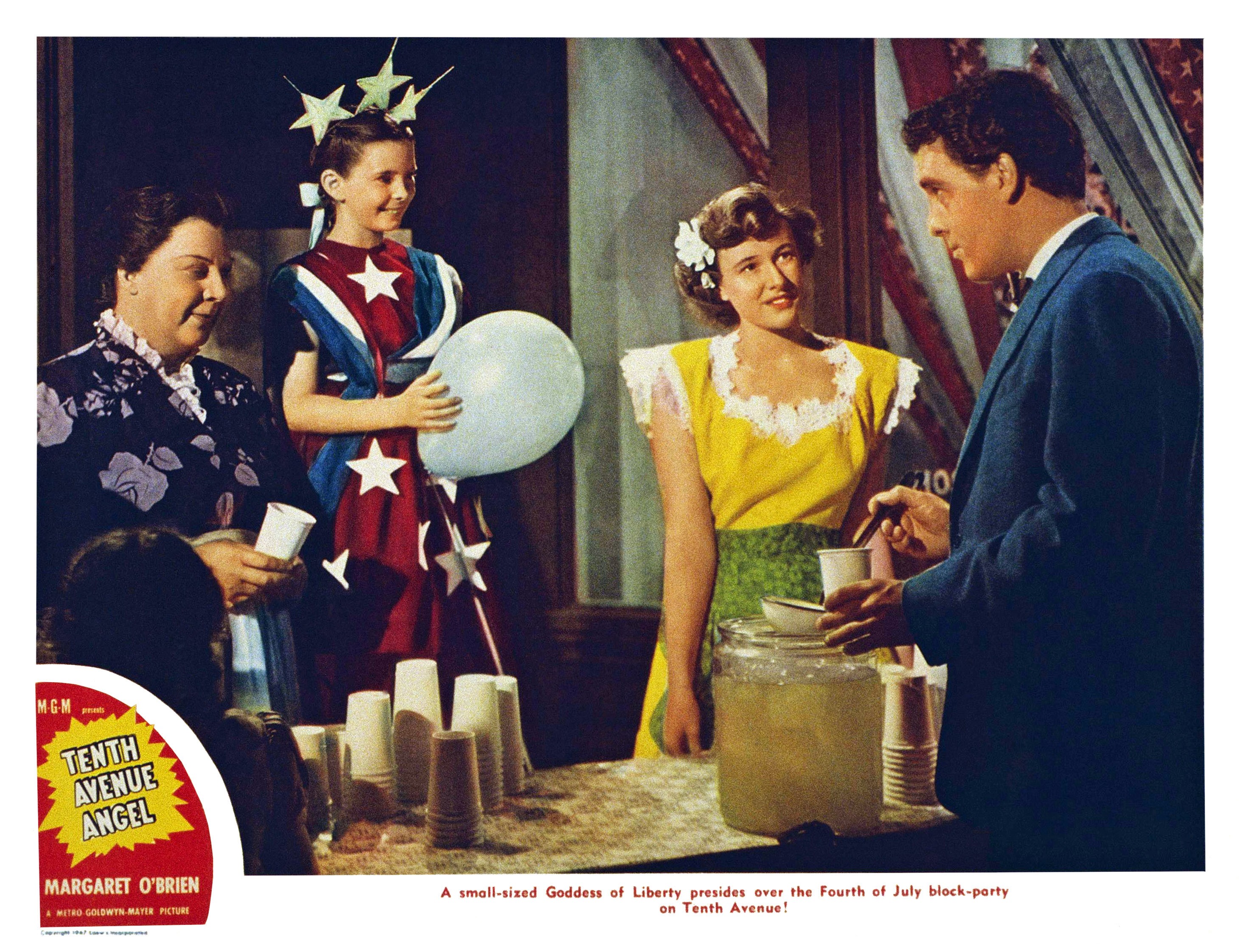 La estrella infantil en el plató de "Tenth Avenue Angel" en 1948 | Fuente: Getty Images