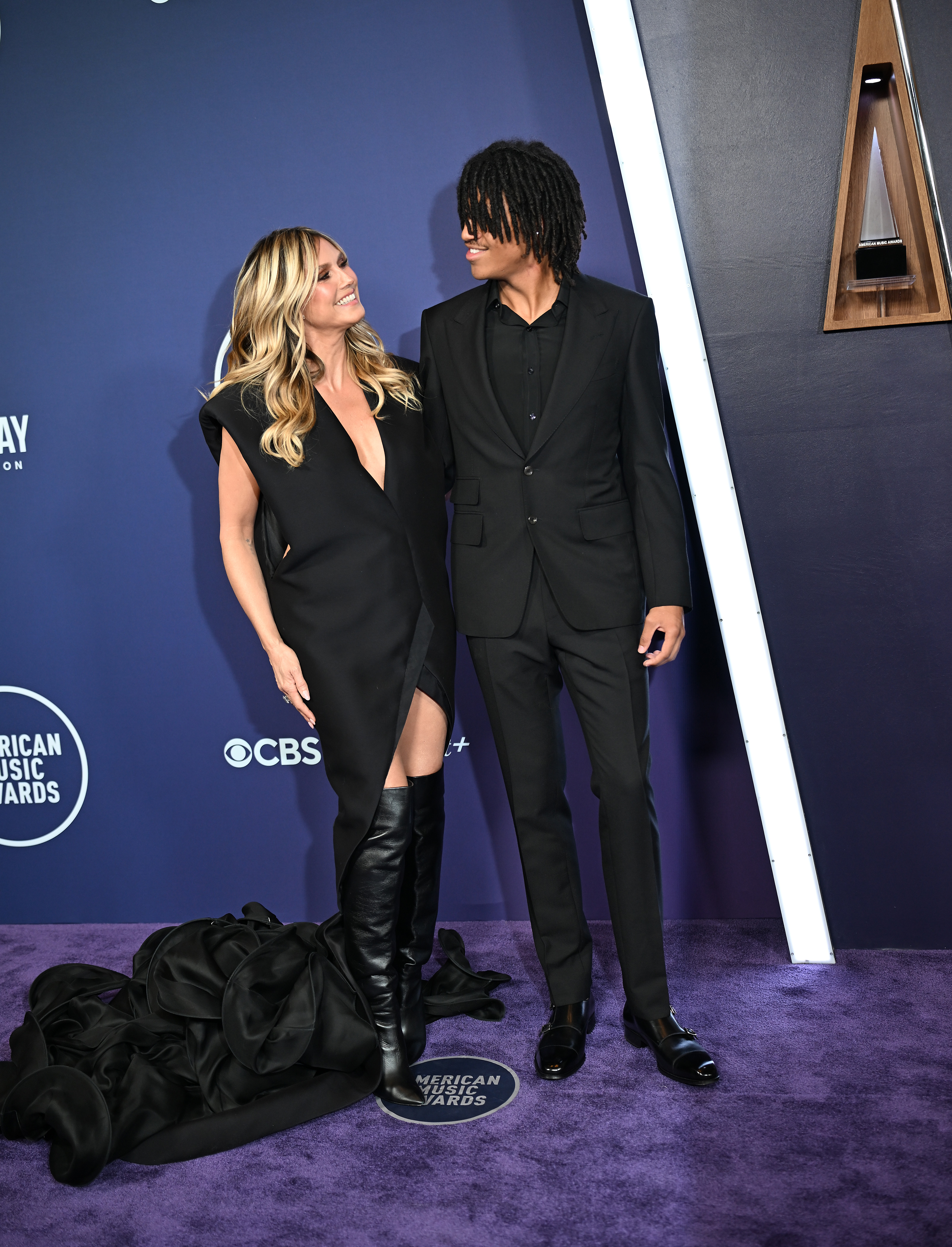 Heidi Klum y Henry Samuel asisten a los 2025 American Music Awards en Fontainebleau Las Vegas el 26 de mayo de 2025, en Las Vegas, Nevada. | Fuente: Getty Images