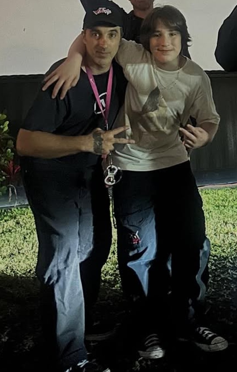 Nayib Estefan junto a su hijo Sasha | Fuente: Instagram/sasha_argento_estefan