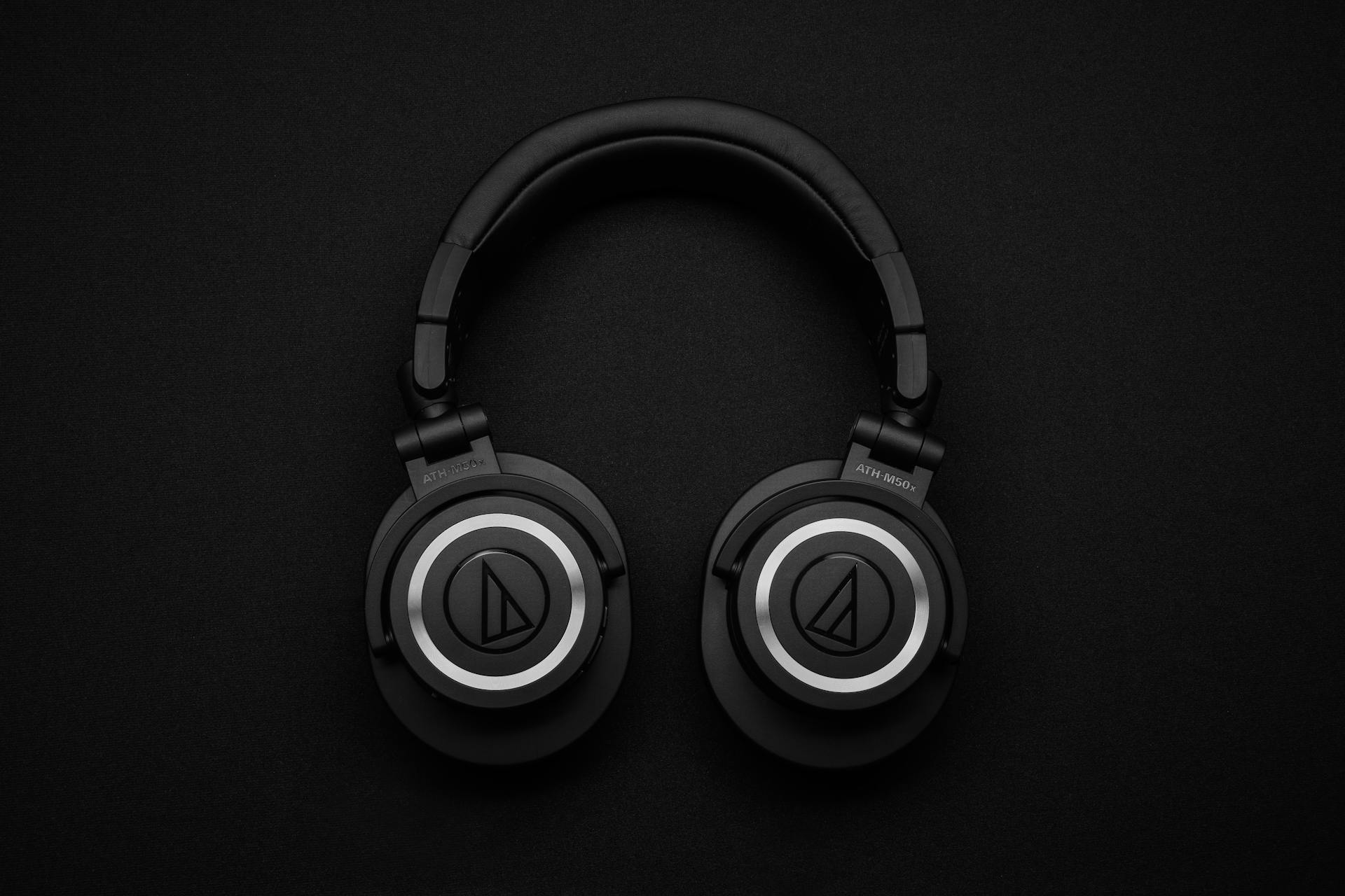 Unos auriculares | Fuente: Pexels