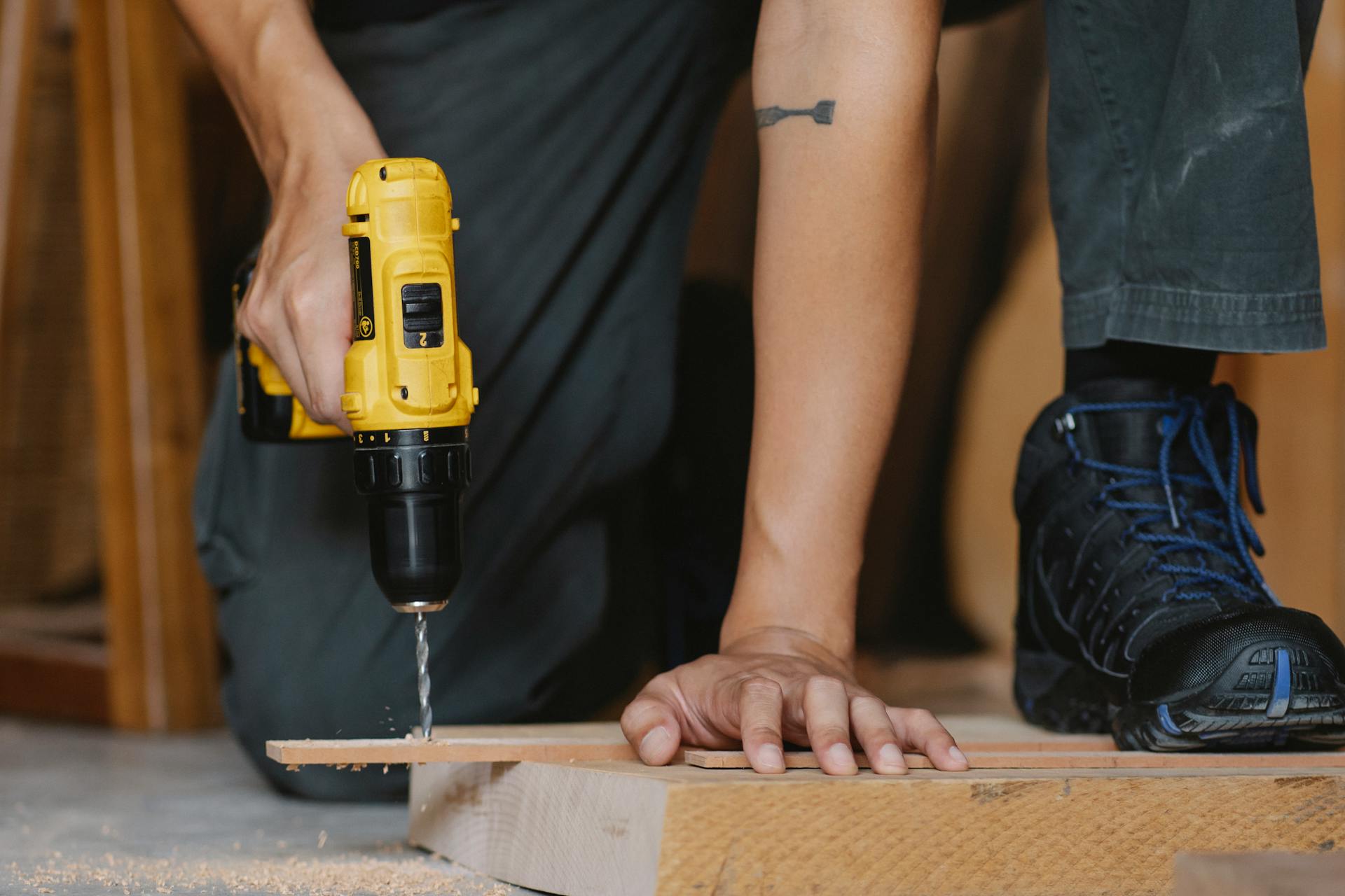Un hombre trabajando | Fuente: Pexels