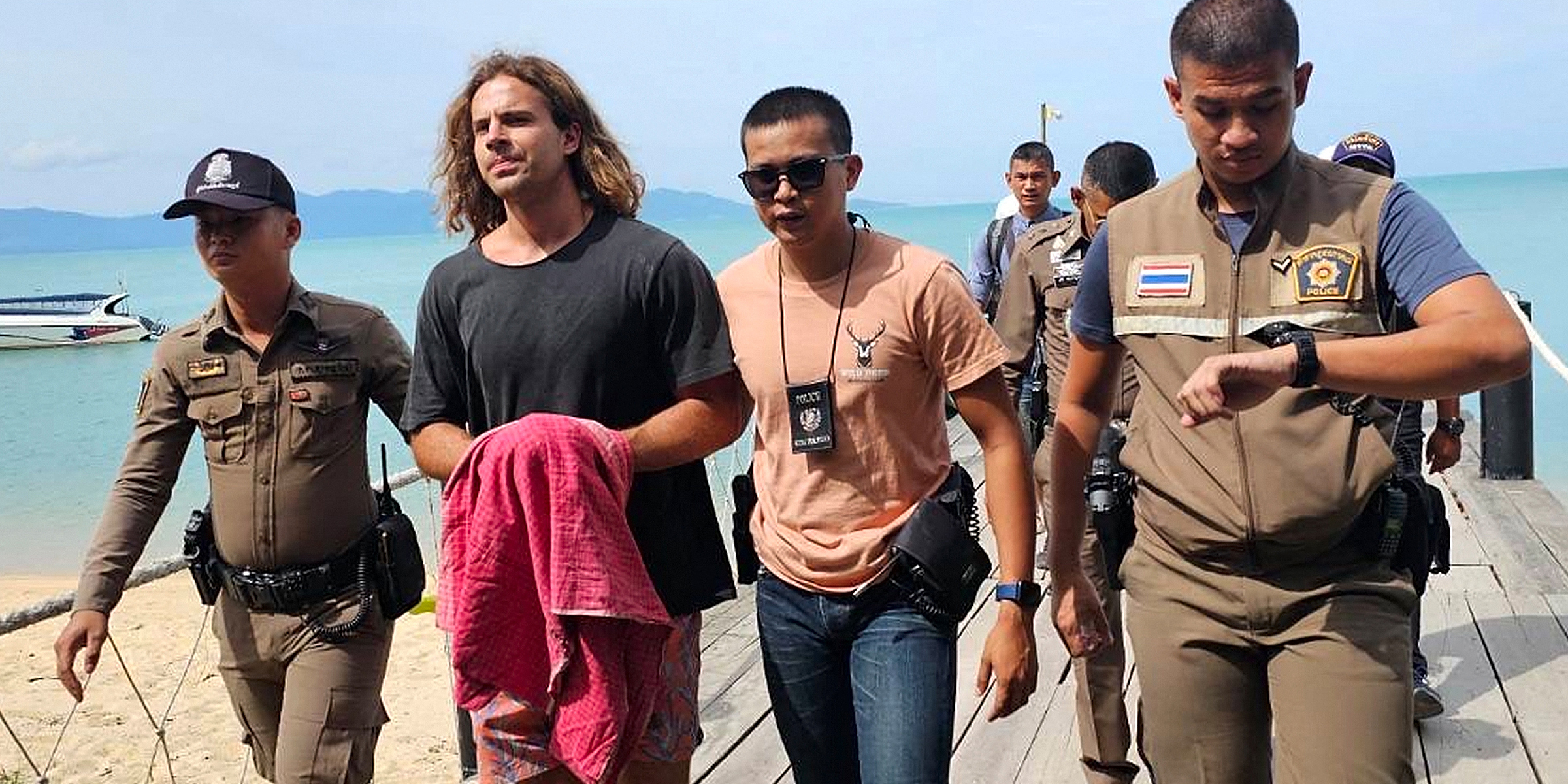 Daniel Sancho Bronchalo escoltado por la policía tailandesa. | Fuente: Getty Images