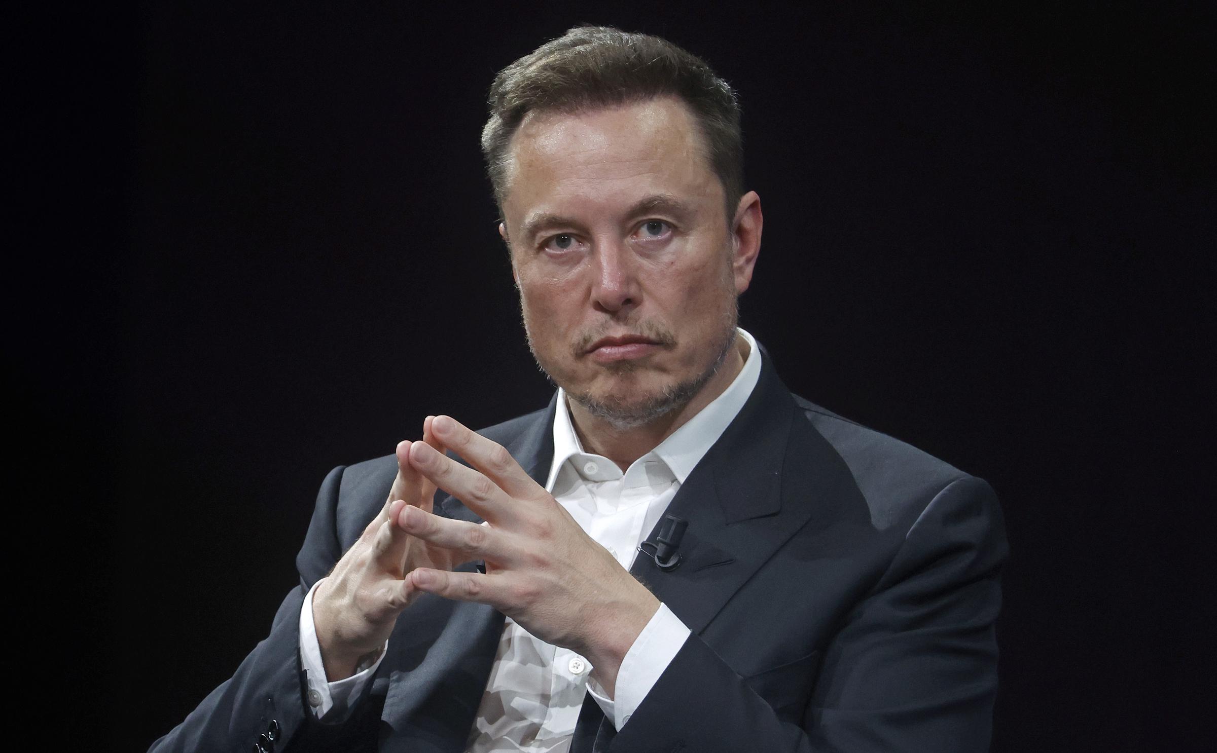 Elon Musk asiste a la conferencia Viva Technology dedicada a la innovación y las empresas emergentes en el centro de exposiciones Porte de Versailles el 16 de junio de 2023, en París, Francia. | Fuente: Getty Images