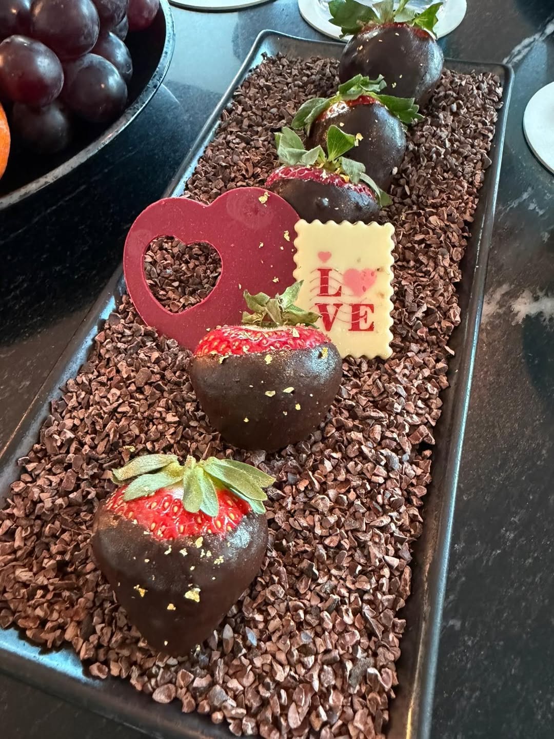 Frutillas con chocolate | Fuente: Instagram/antonelaroccuzzo
