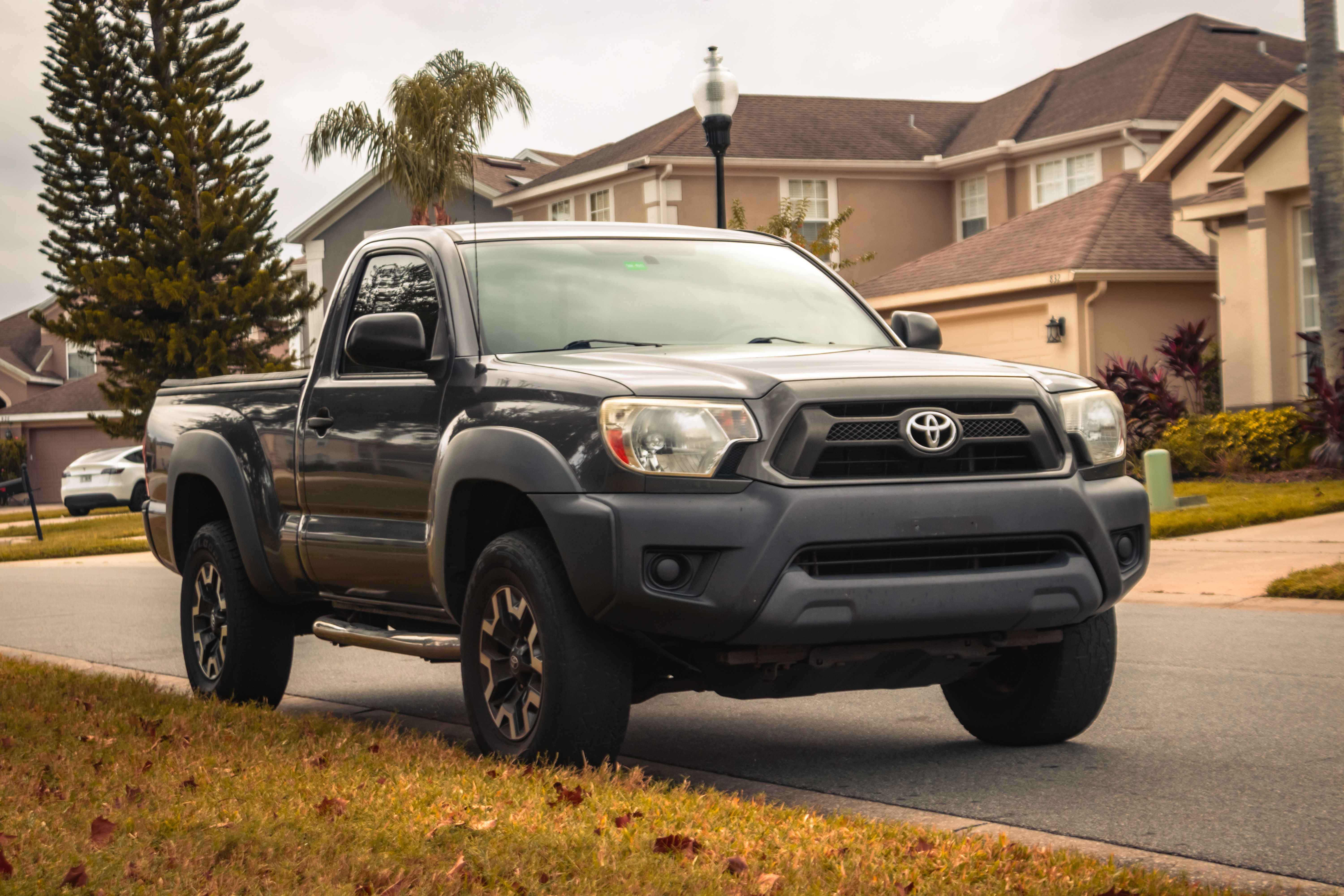 A black truck | Source: Pexels