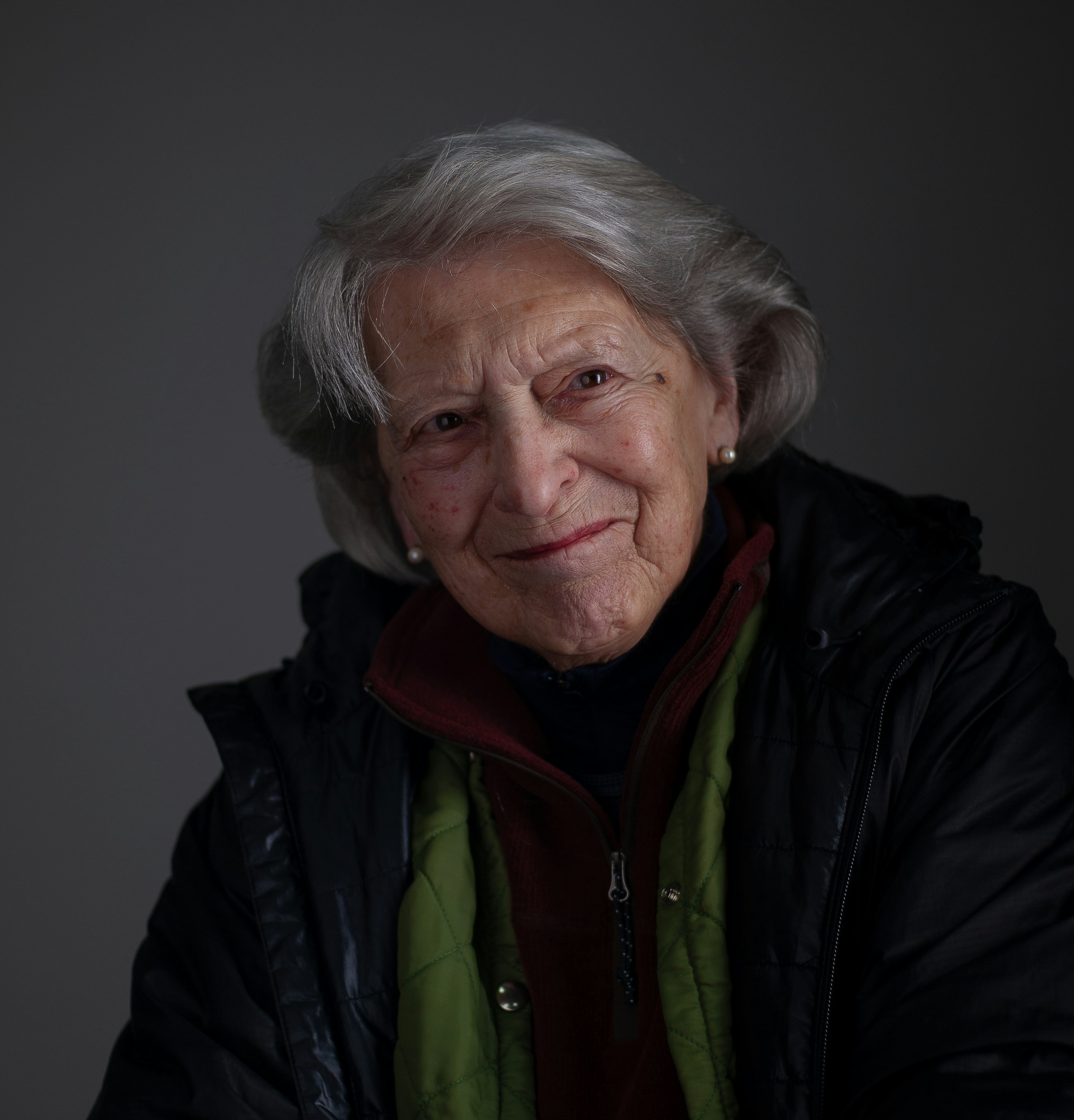 Primer plano de una anciana | Fuente: Unsplash