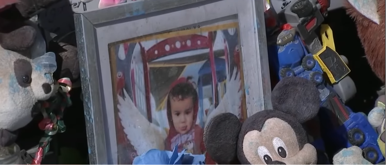 Homenaje al niño fallecido | Fuente: YouTube/ABC7