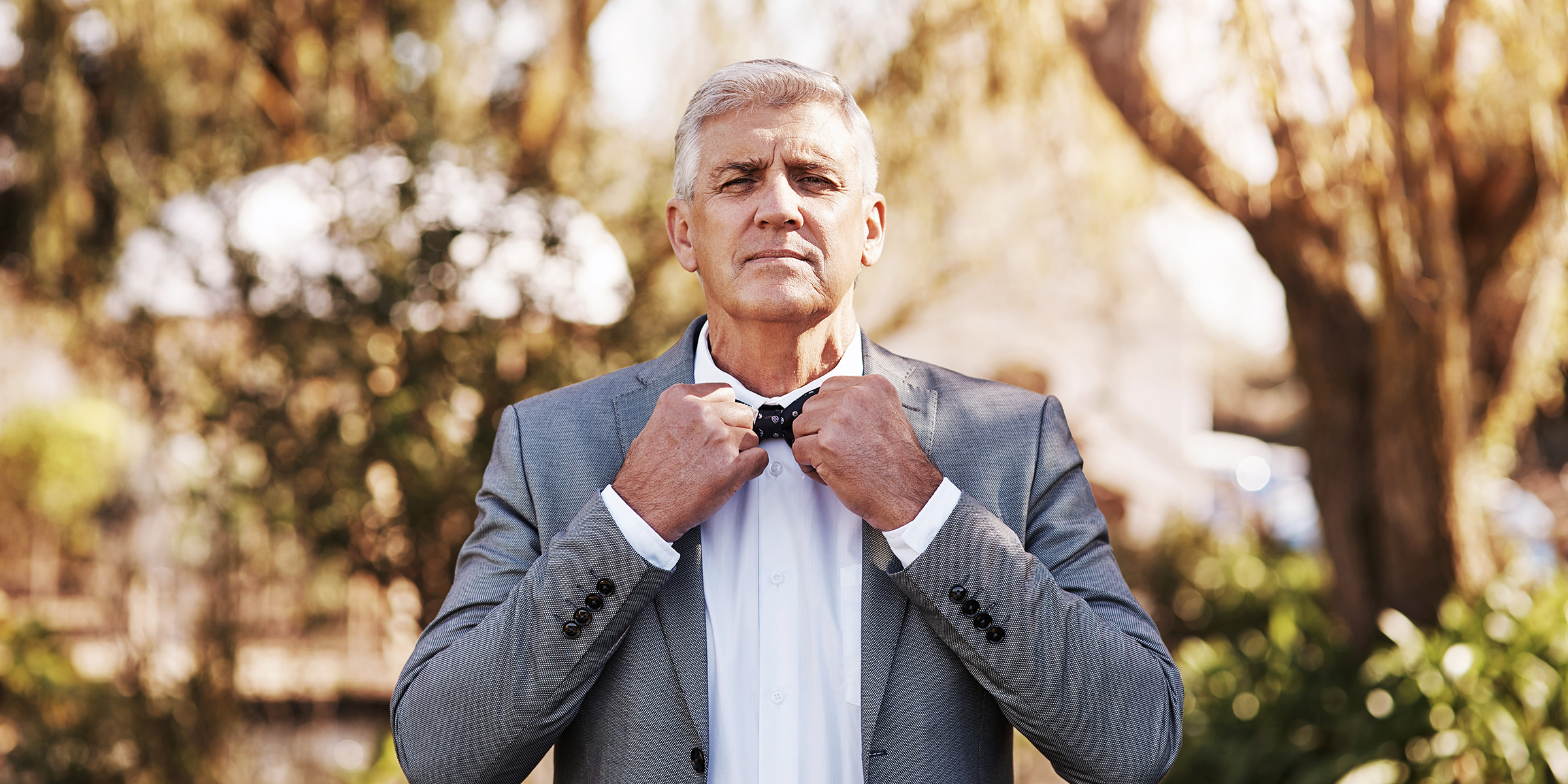 Hombre con traje | Fuente: Shutterstock