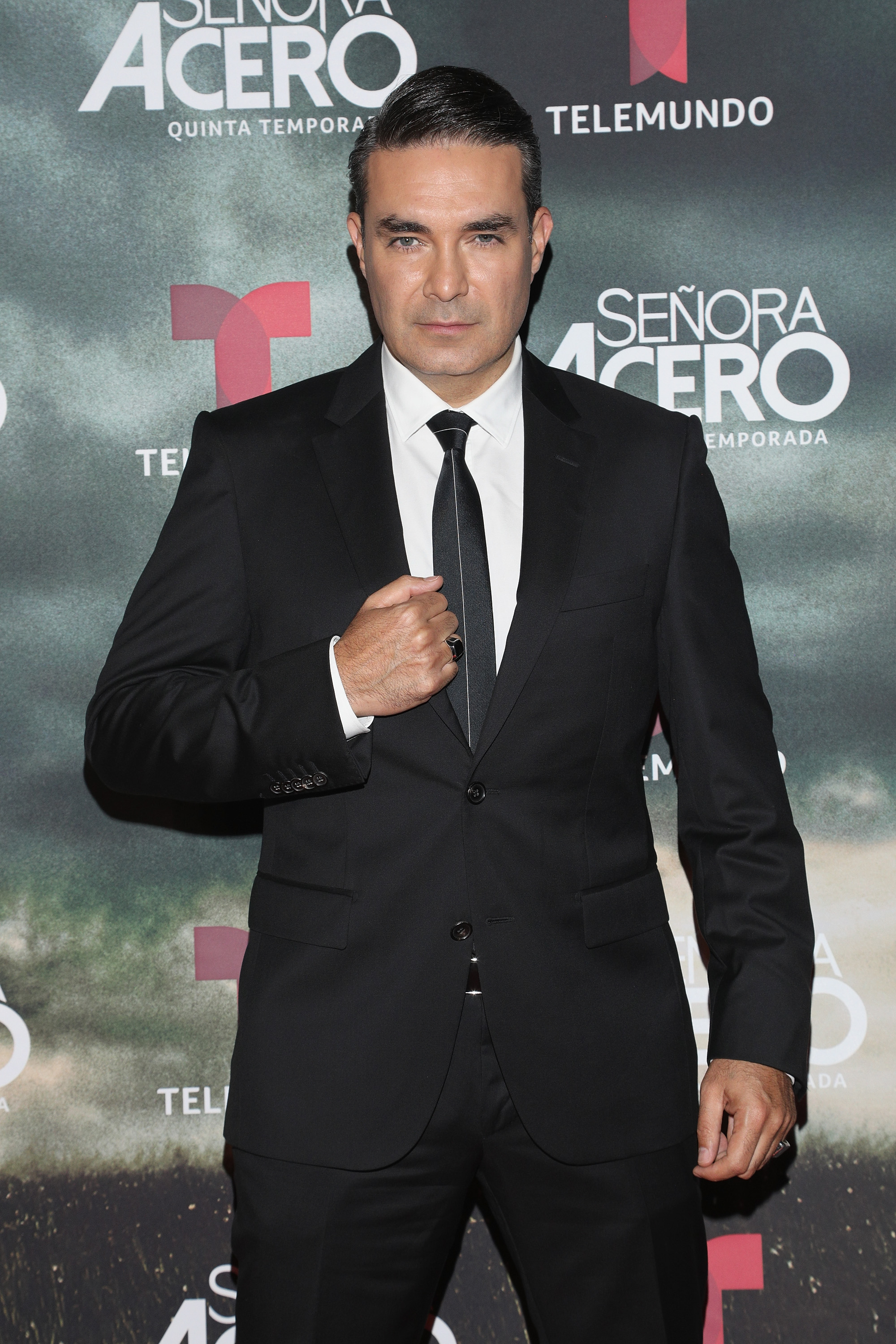 Mauricio Islas asiste a la proyección especial de la serie de televisión de Telemundo "Señora Acero 5ta temporada" el 10 de octubre de 2018 en la Ciudad de México, México. | Fuente: Getty Images.