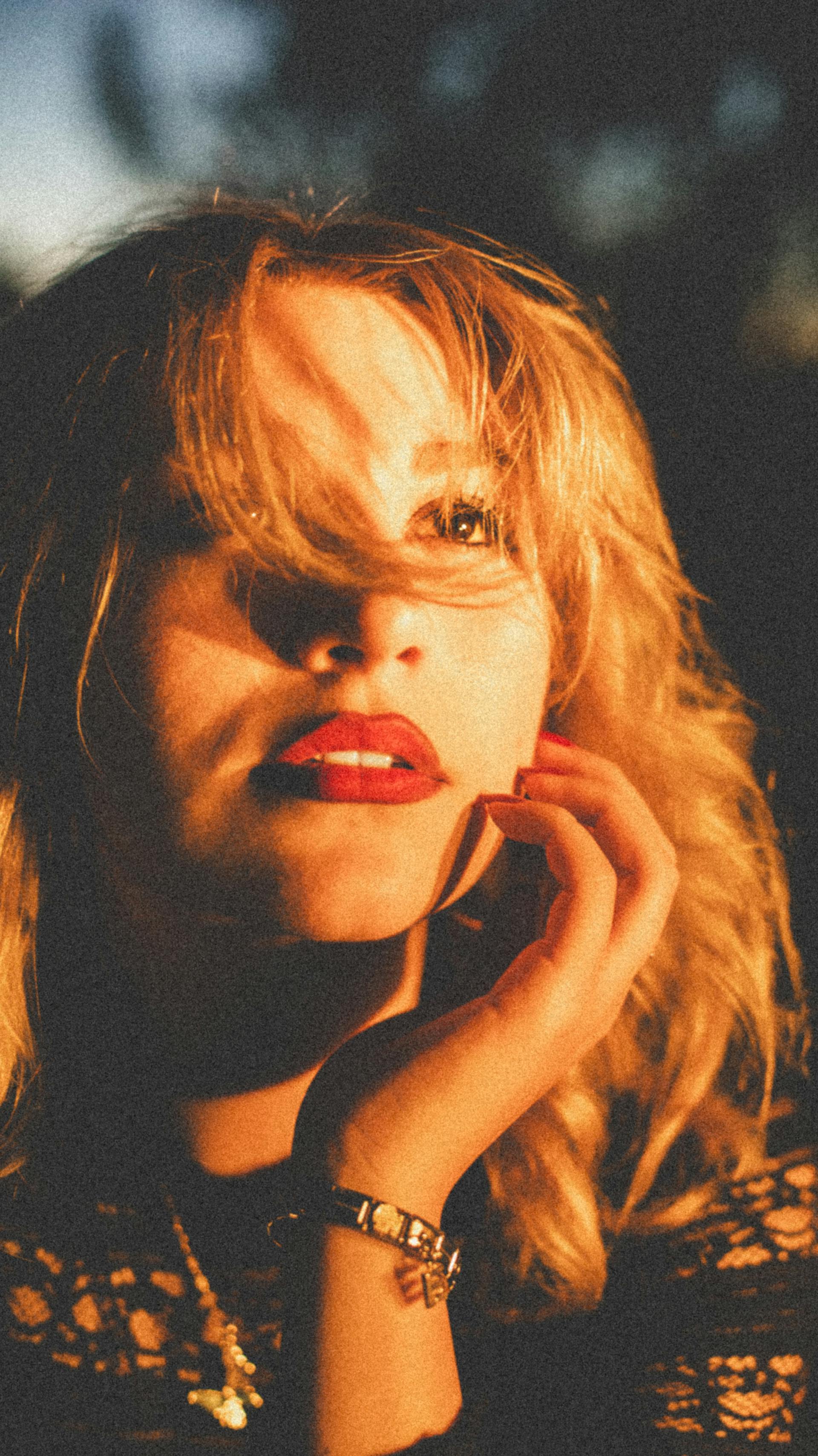 Una mujer asustada | Fuente: Pexels