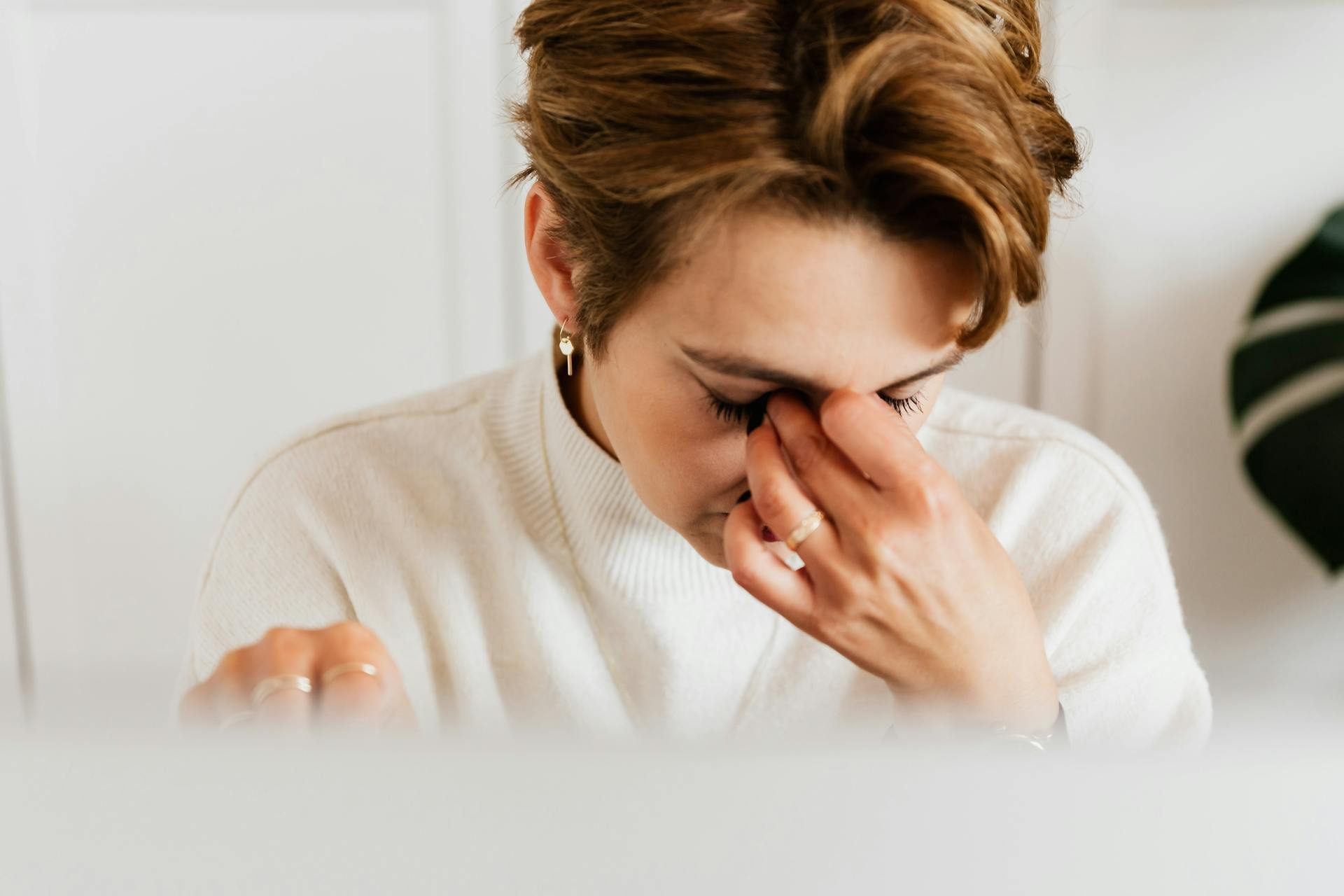 Una mujer tensa | Fuente: Pexels