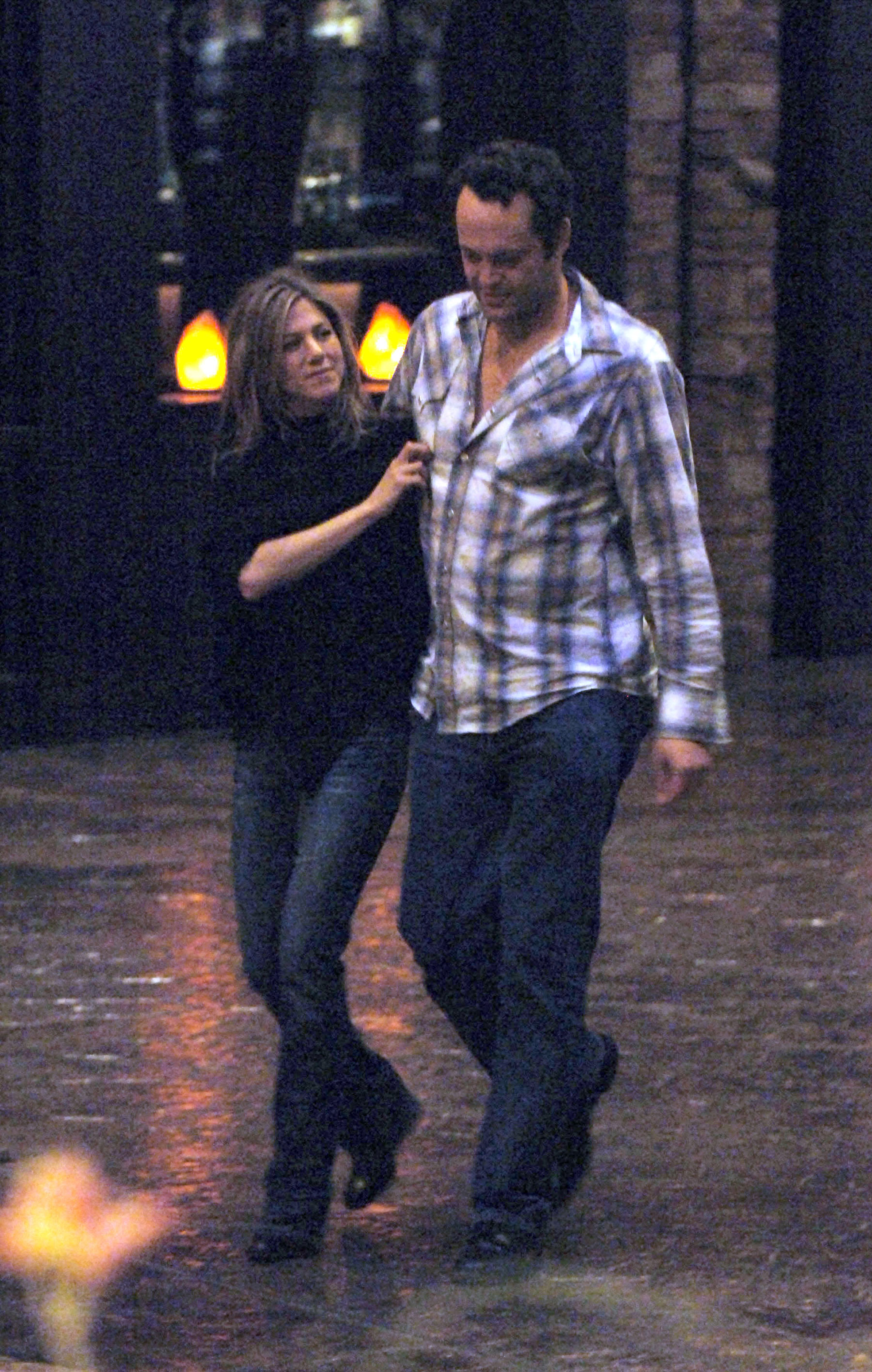 Jennifer Aniston y Vince Vaughn son vistos el 4 de enero de 2006 en Las Vegas, Nevada. | Fuente: Getty Images