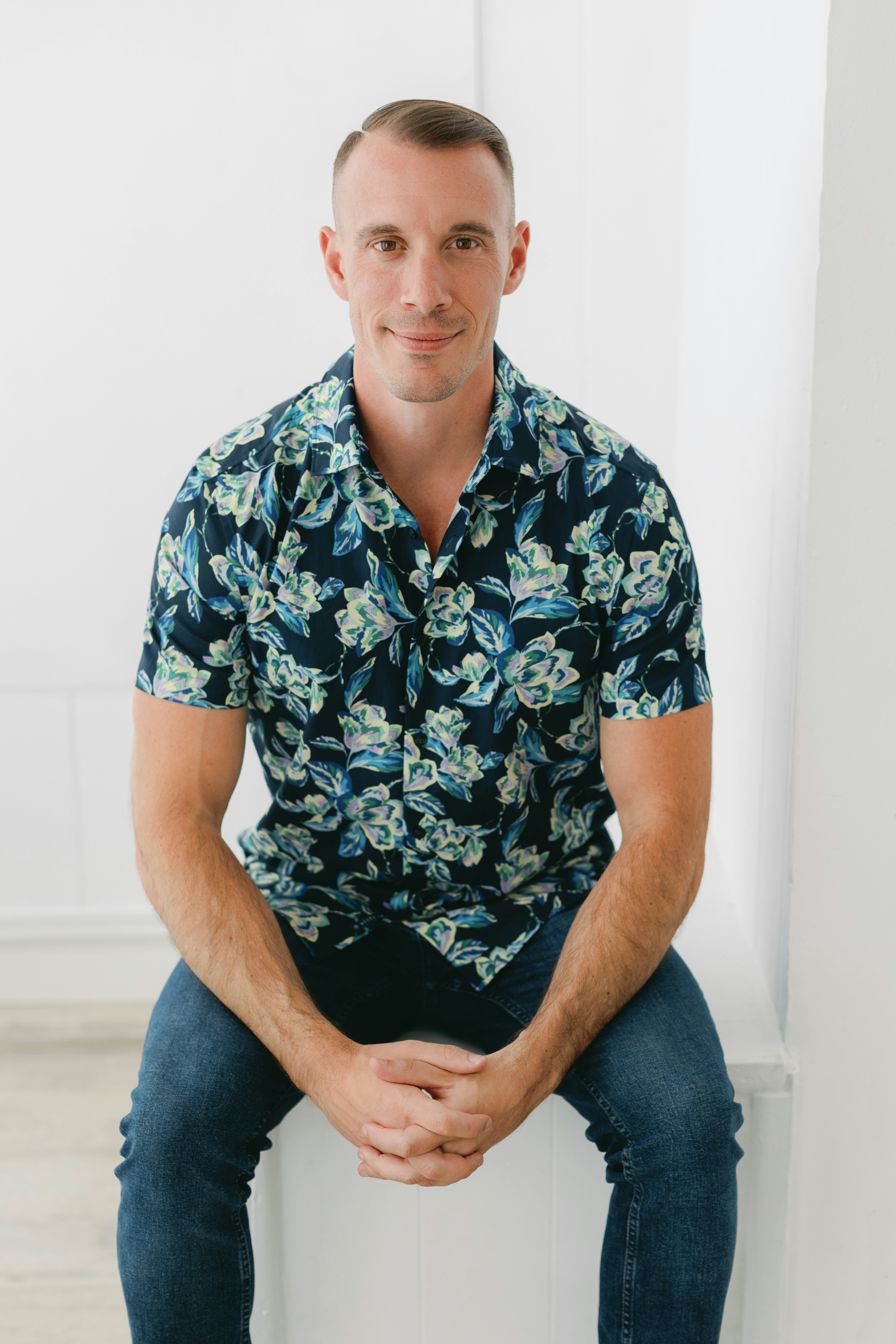 Un hombre sonriendo | Fuente: Unsplash