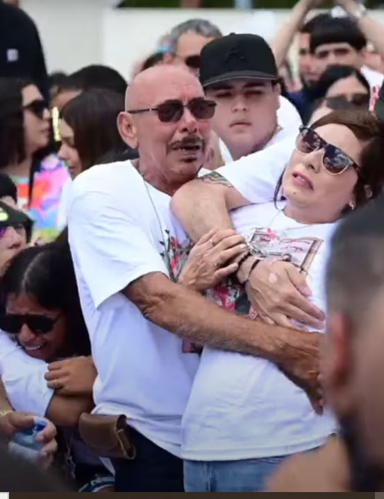 Imagen del funeral | Fuente: Facebook.com/elnuevodia