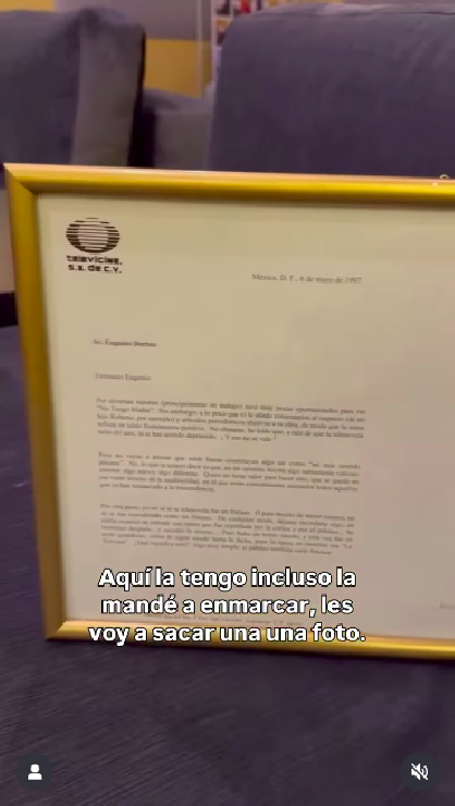 La carta que envió Chespirito a Derbez. | Foto: Instagram.com/ederbez