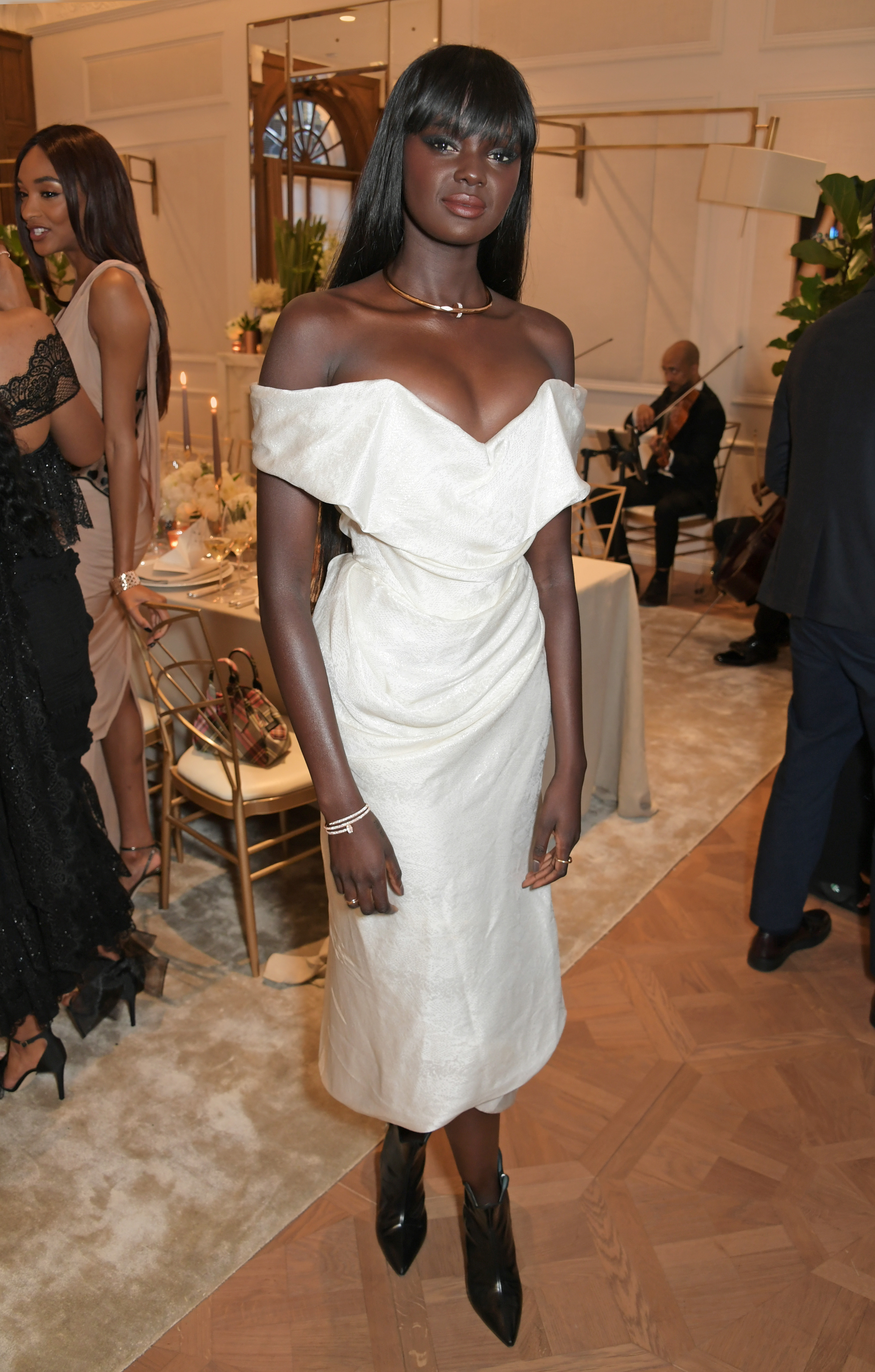 Duckie Thot en la Cena de Cartier y British Vogue Darlings el 5 de junio de 2019, en Londres, Inglaterra | Fuente: Getty Images