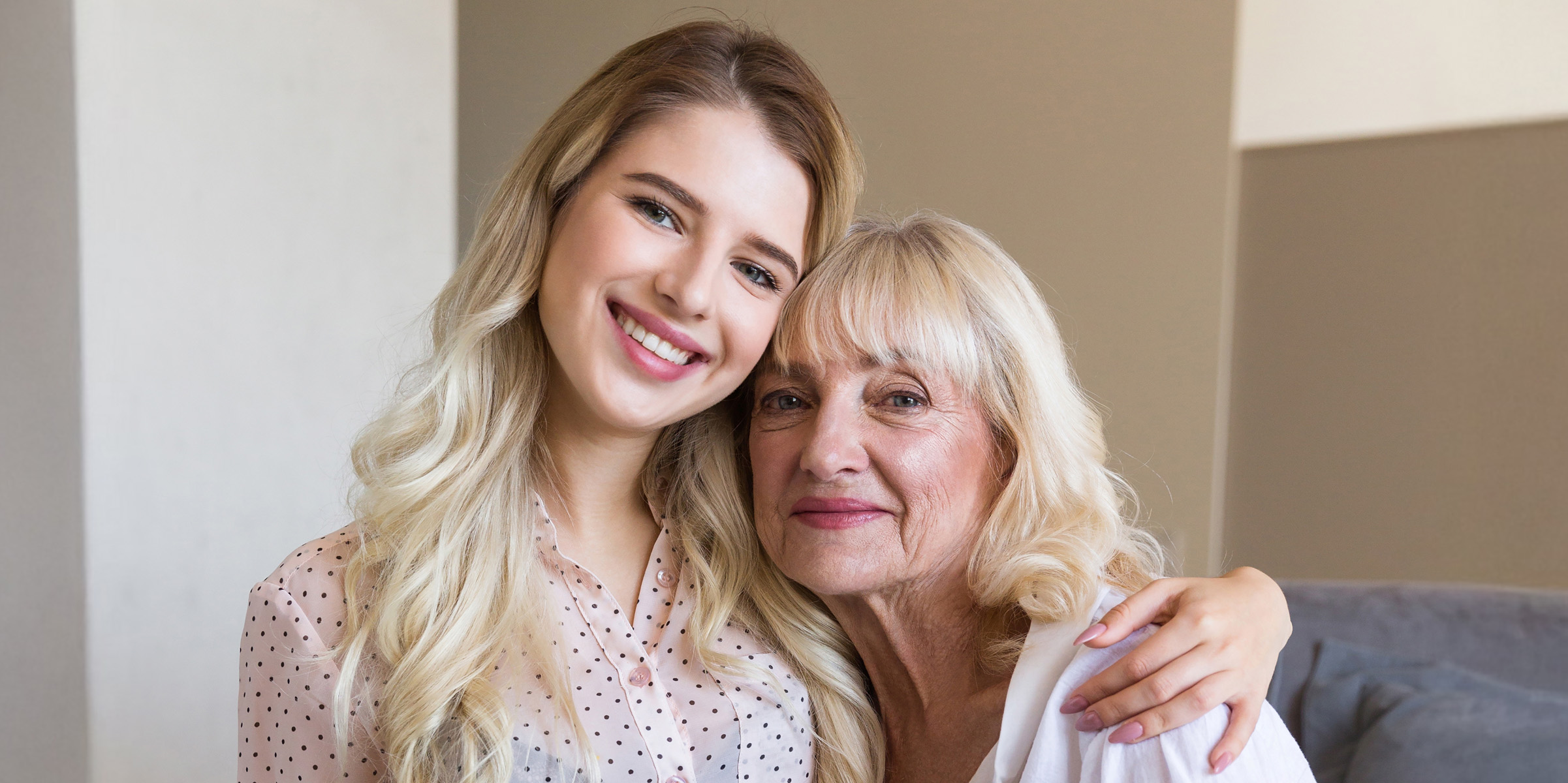 Una madre con su hija | Fuente: Freepik