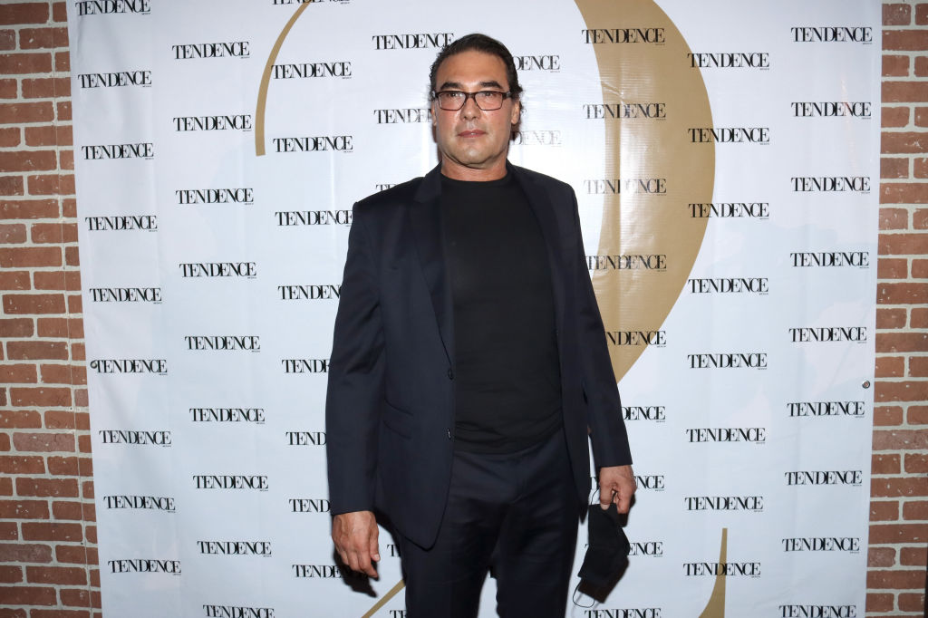 Eduardo Yáñez asiste al lanzamiento del segundo aniversario de la cantante de pop colombiana Val Music y la revista Tendence en el Salón Las Tertulias el 22 de septiembre de 2021 en la Ciudad de México, México. | Fuente: Getty Images