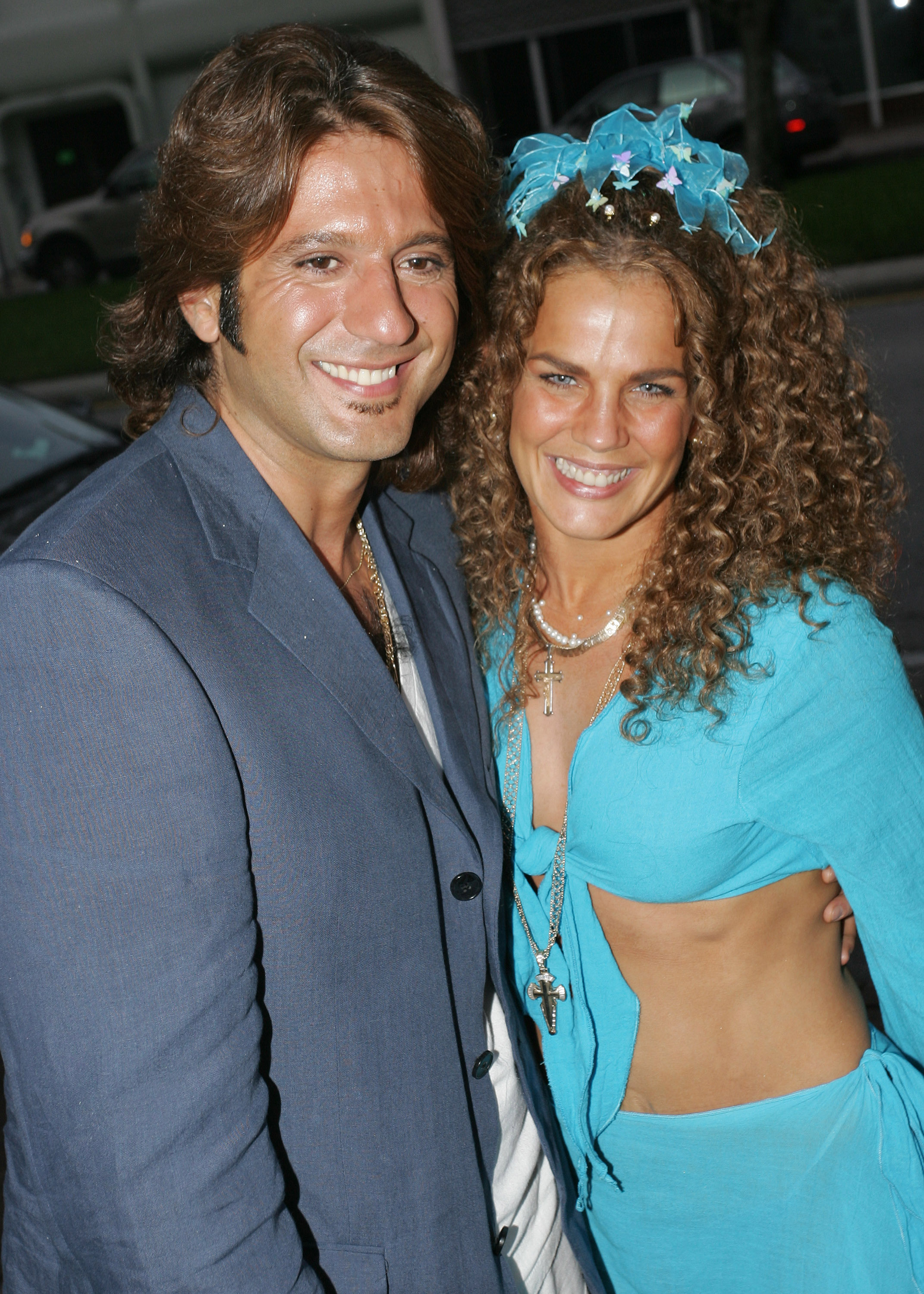 Bobby Larios y Niurka Marcos. | Fuente: Getty Images.