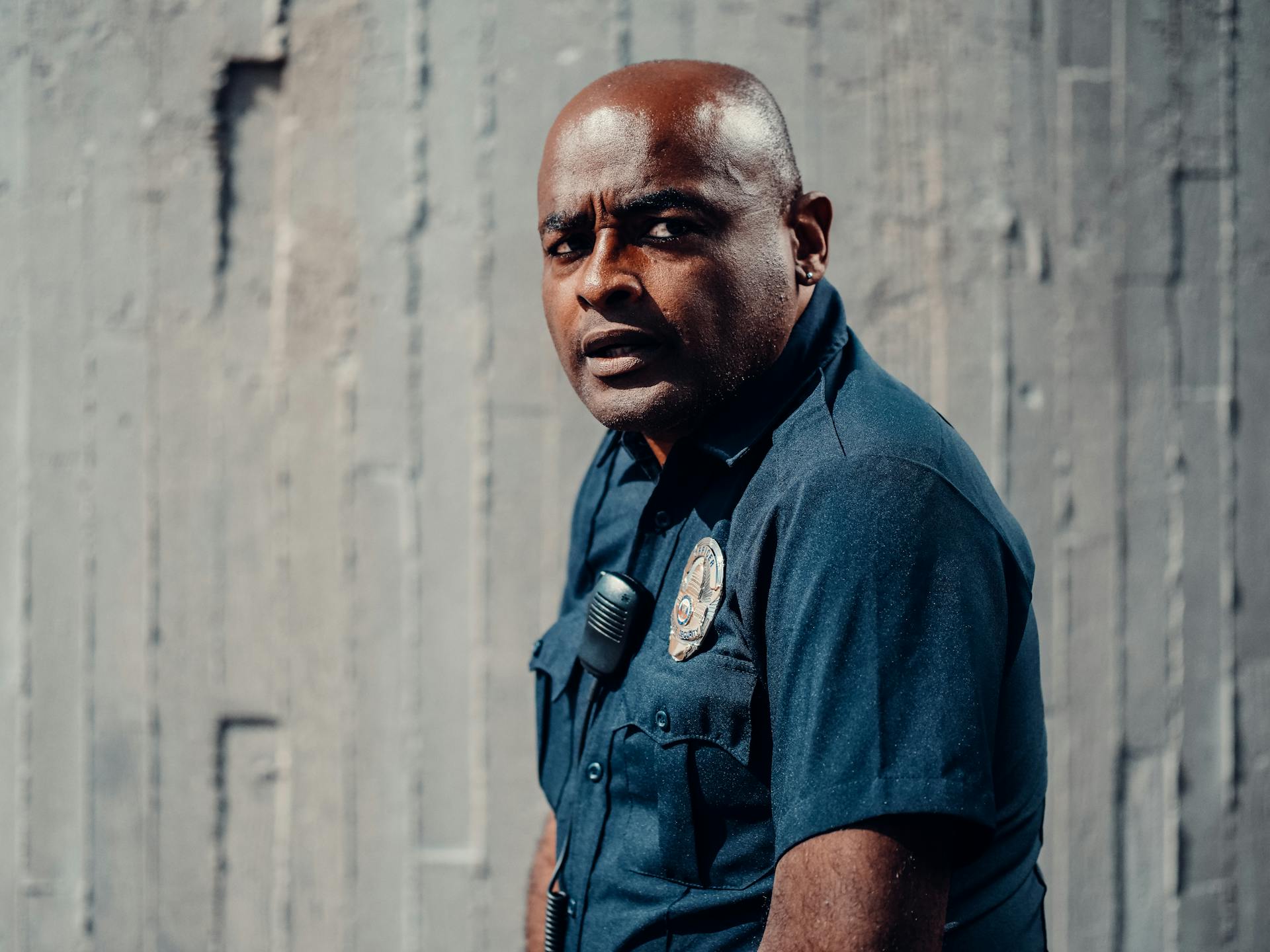 Un agente de policía | Fuente: Pexels