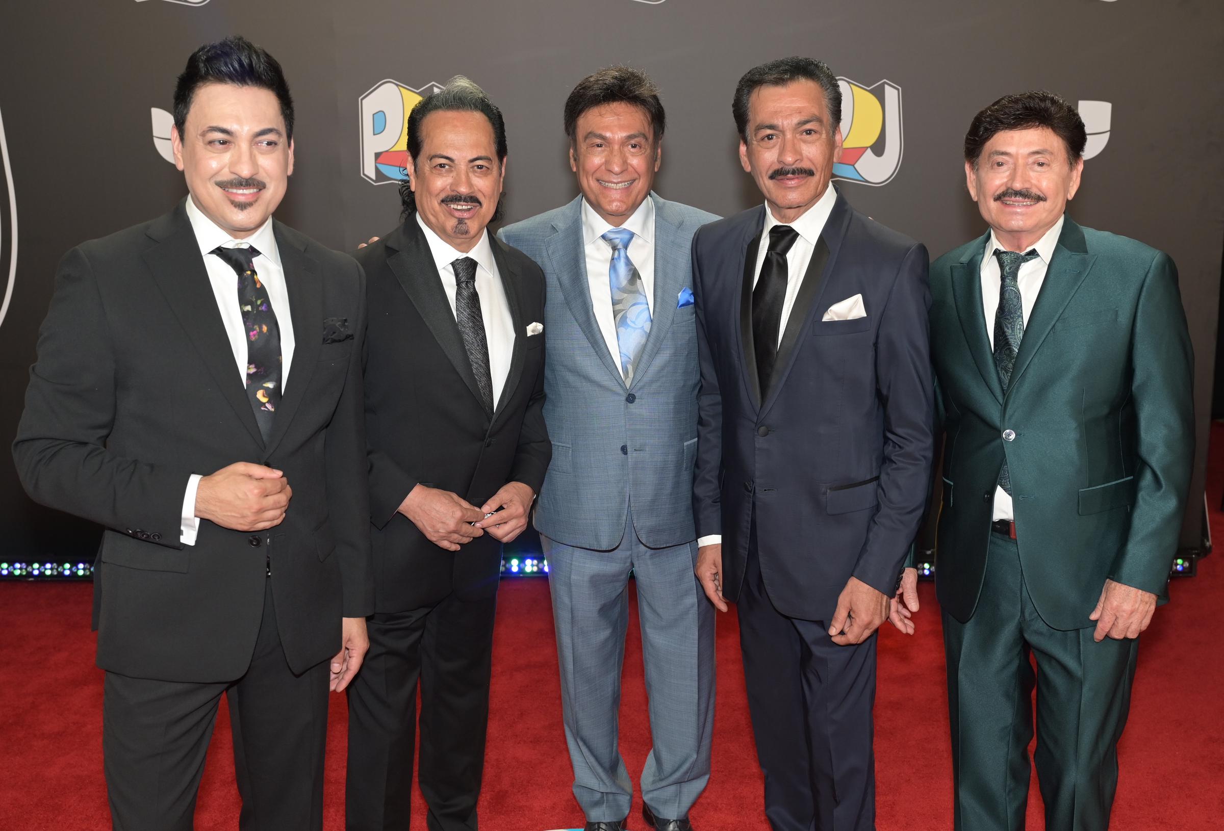 Los Tigres del Norte asisten a la entrega de los Premios Juventud 2024 en el Coliseo José Miguel Agrelot el 25 de julio de 2024 en San Juan, Puerto Rico. | Fuente: Getty Images