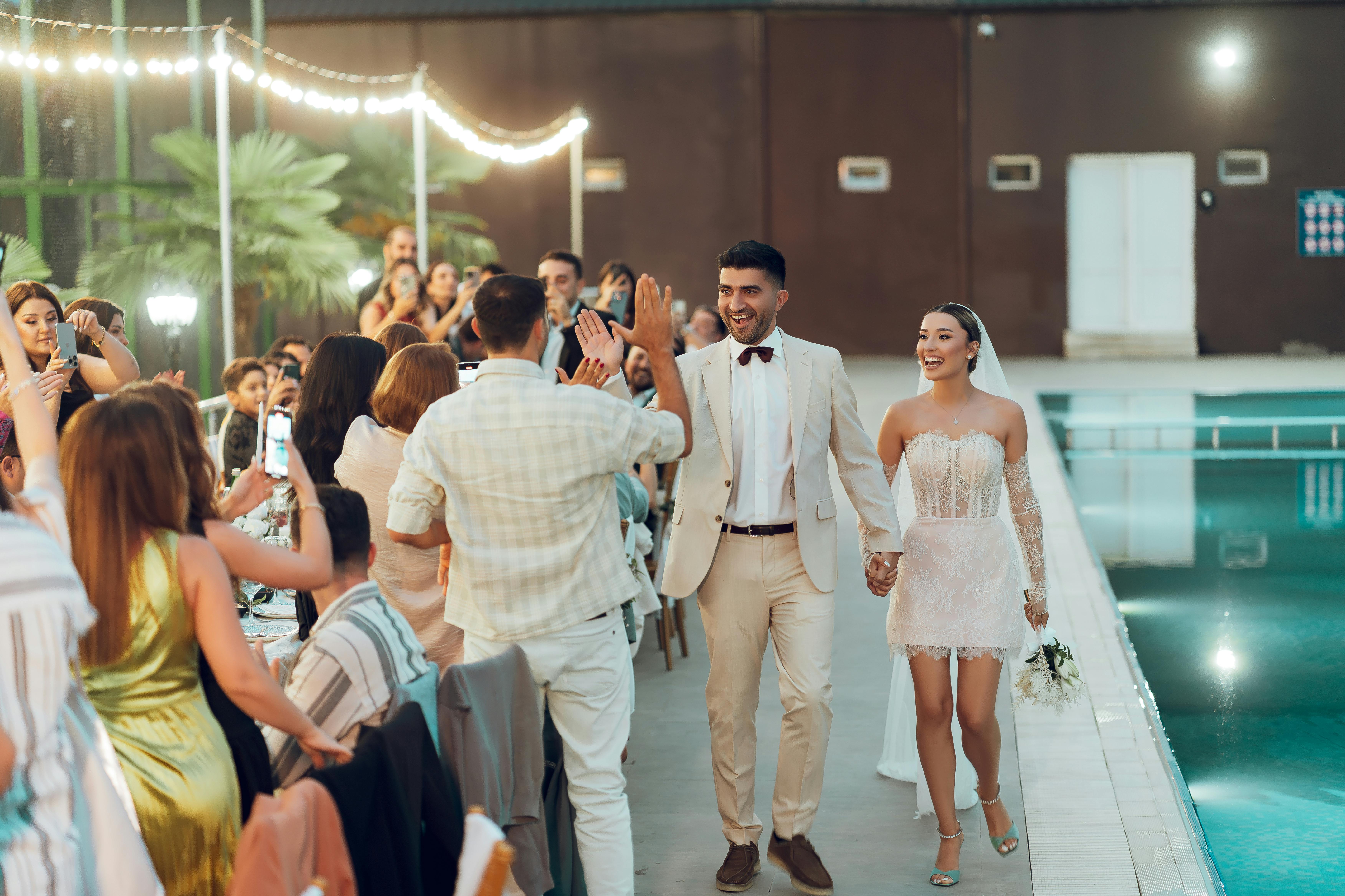Invitados a una boda | Fuente: Pexels