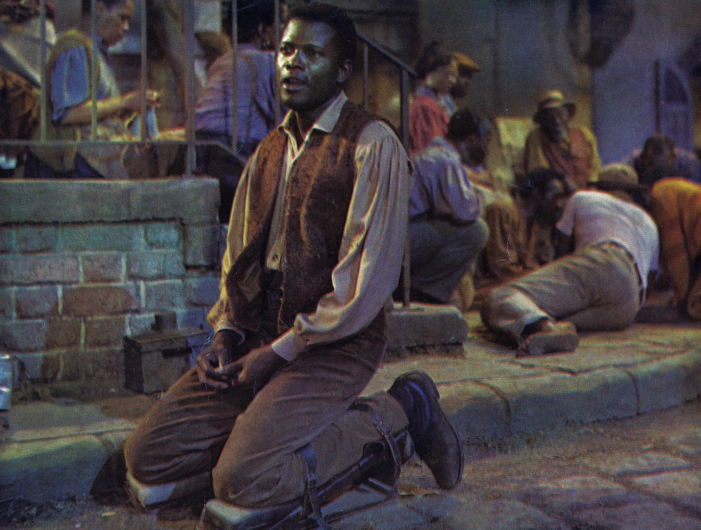 Sidney Poitier en el rodaje de "Porgy and Bess", 1959 | Fuente: Getty Images