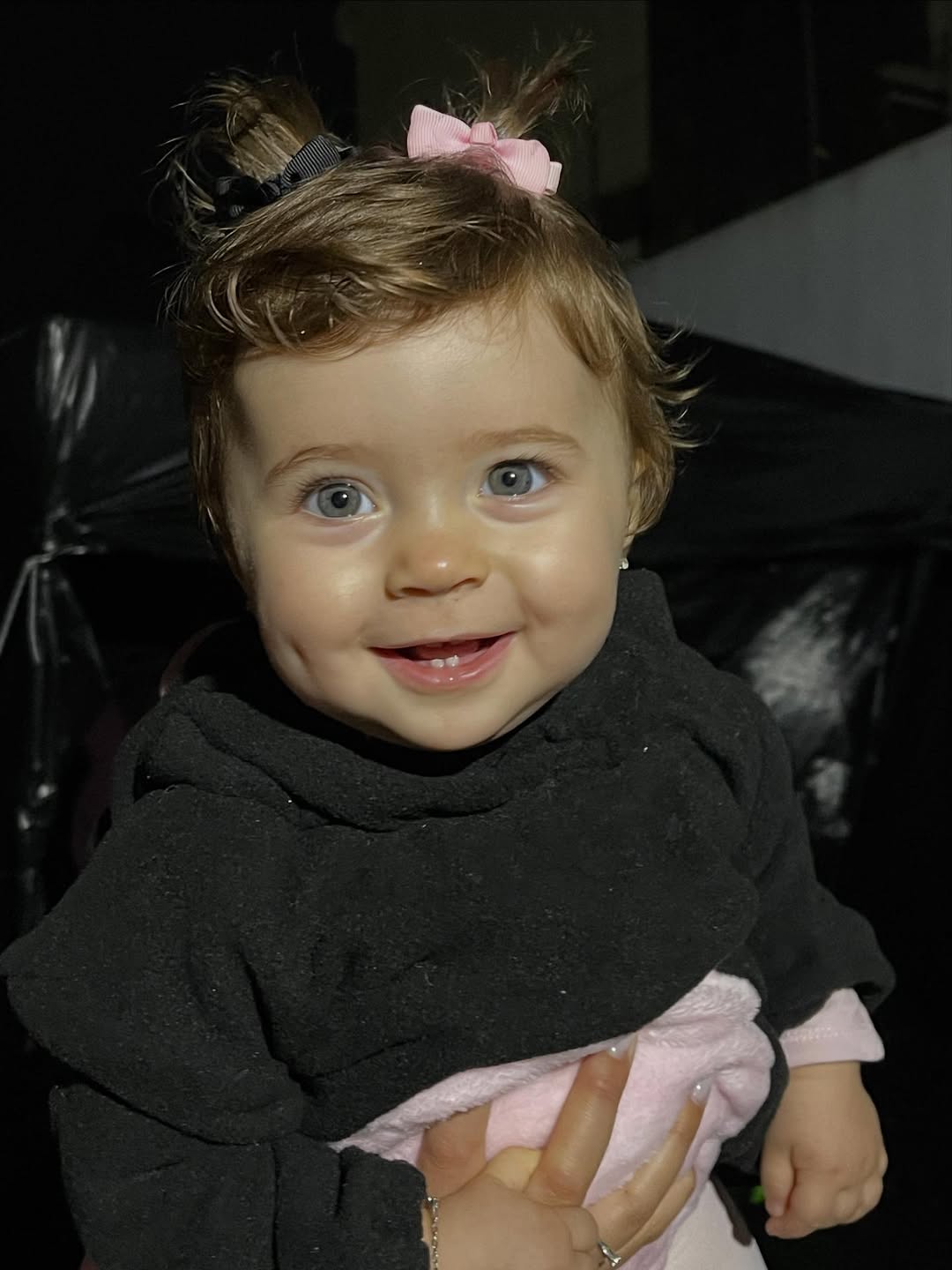 La hija pequeña de Diogo Jota y Rute Cardoso sonriendo a la cámara | Fuente: Instagram/rutecfcardoso14