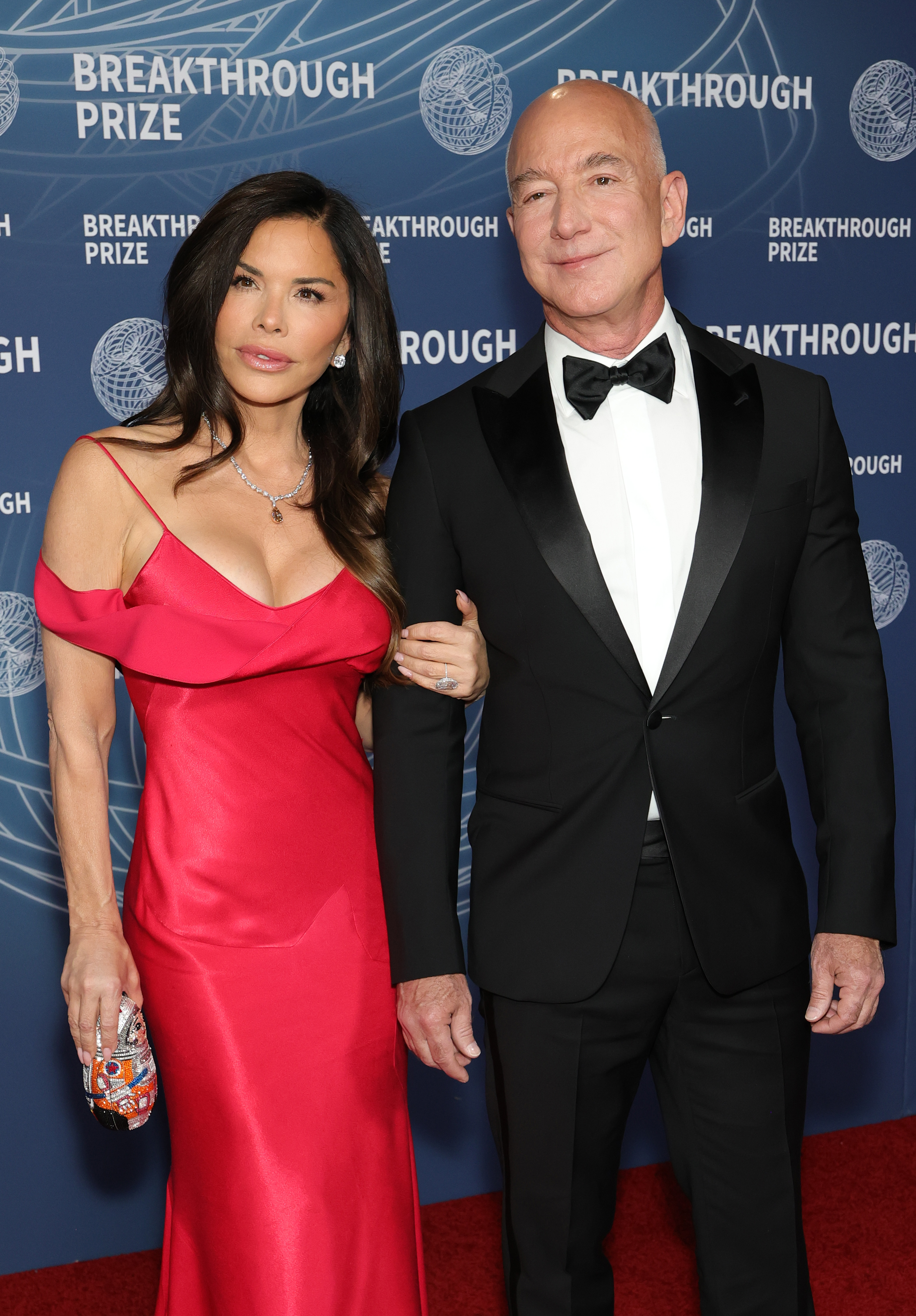 Lauren Sánchez y Jeff Bezos en la 11ª Ceremonia del Premio Breakthrough el 5 de abril de 2025, en Santa Mónica, California. | Fuente: Getty Images.