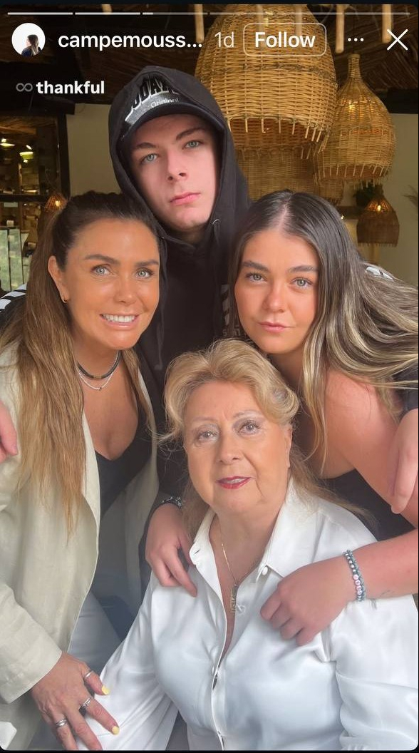 Sabine Moussier junto a sus hijos, Camila y Paulo y su madre, Helga Moussier | Fuente: Instagram/campemoussier