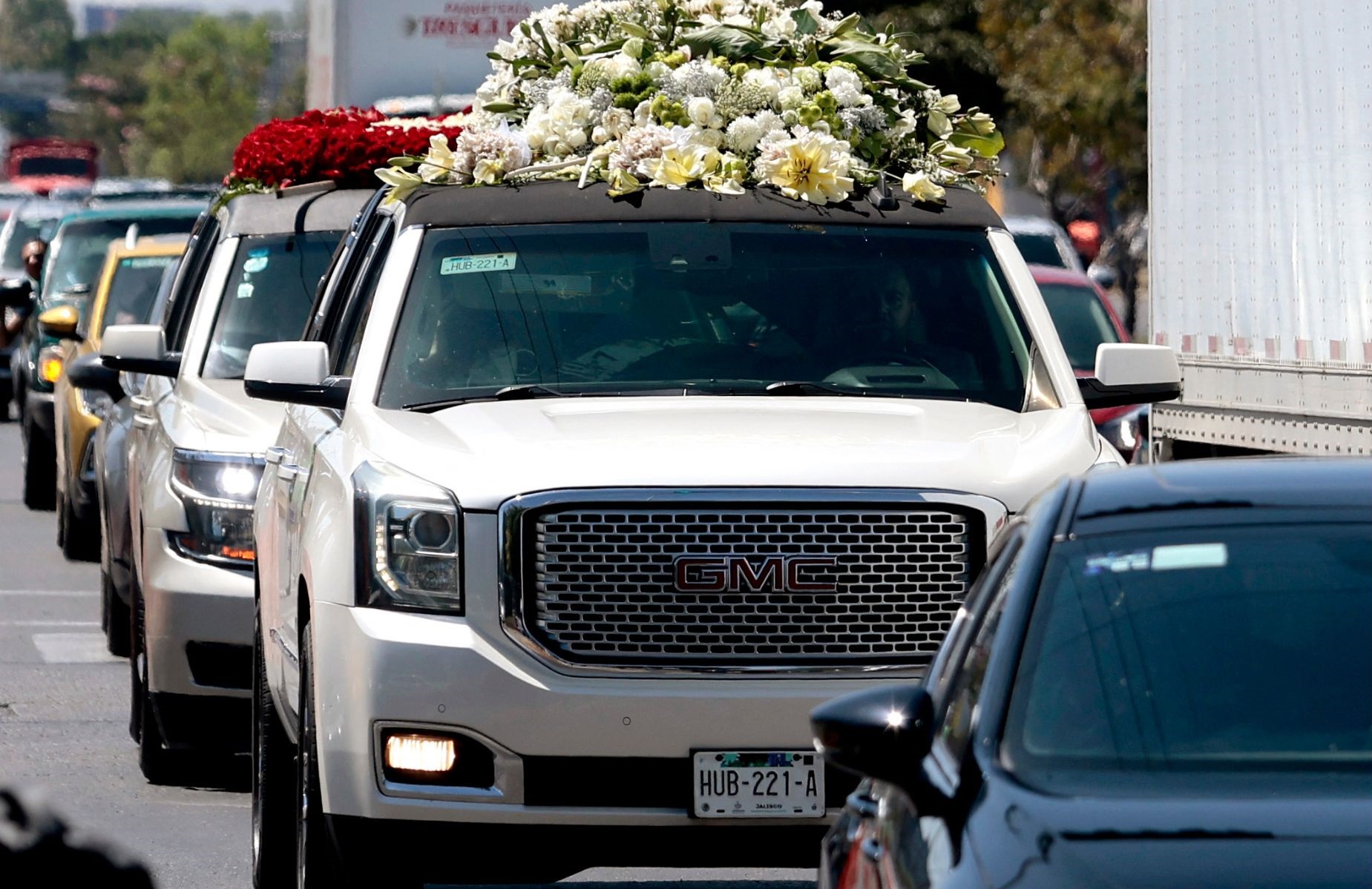 Caravana fúnebre. | Fuente: Getty Images.