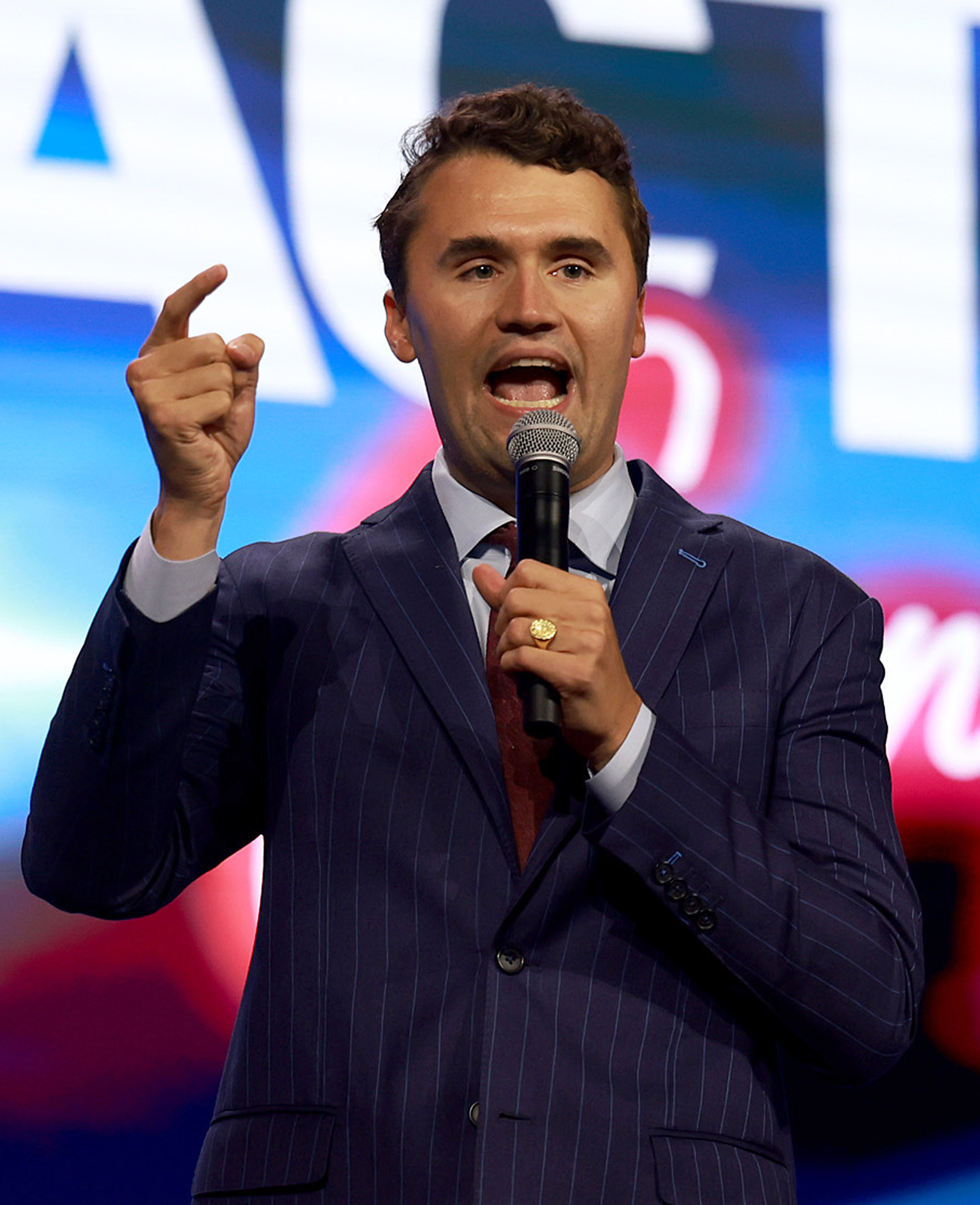 Charlie Kirk habla en la inauguración de la conferencia Turning Point Action en West Palm Beach, Florida, el 15 de julio de 2023. | Fuente: Getty Images