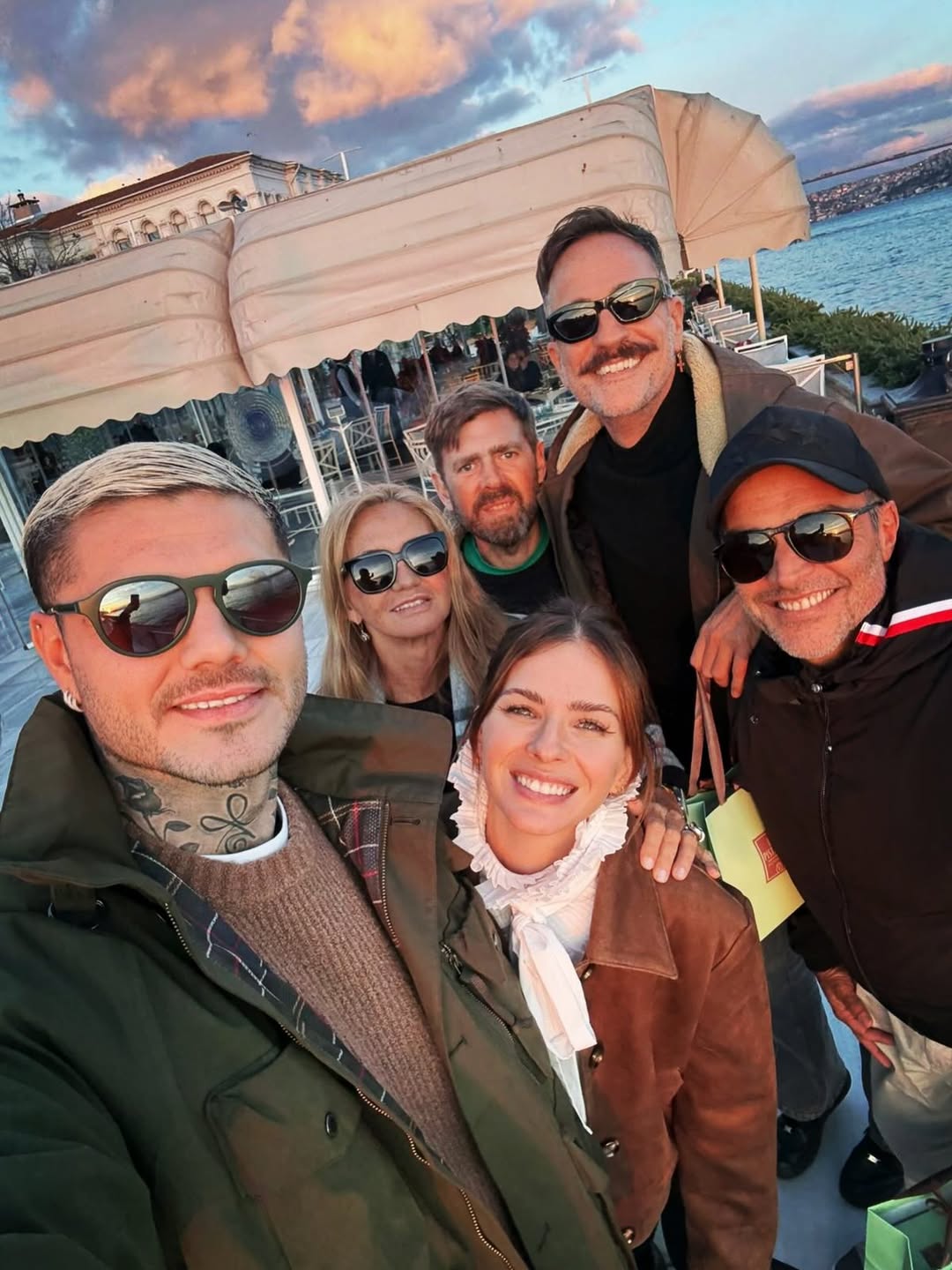 La China Suárez y Mauro Icardi junto a sus amigos Marcelo Mancha Latorre y Tomás Garrahan, y su madre, Marcela Riveiro, de paseo por Estambul, Turquía | Fuente: Instagram/mauroicardi
