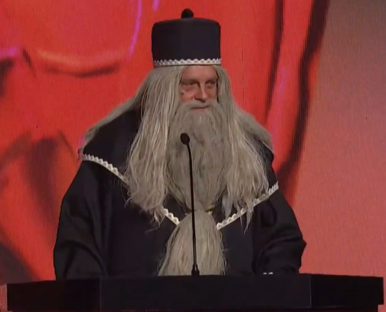 Luis Ventura durante su discurso en los Martin Fierro de Streaming | Fuente: X/@olgaenvivo