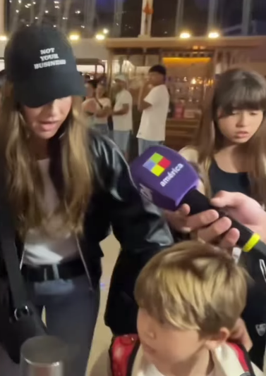 La China Suárez con sus hijos en Ezeiza. | Fuente: instagram.com/paratirevista