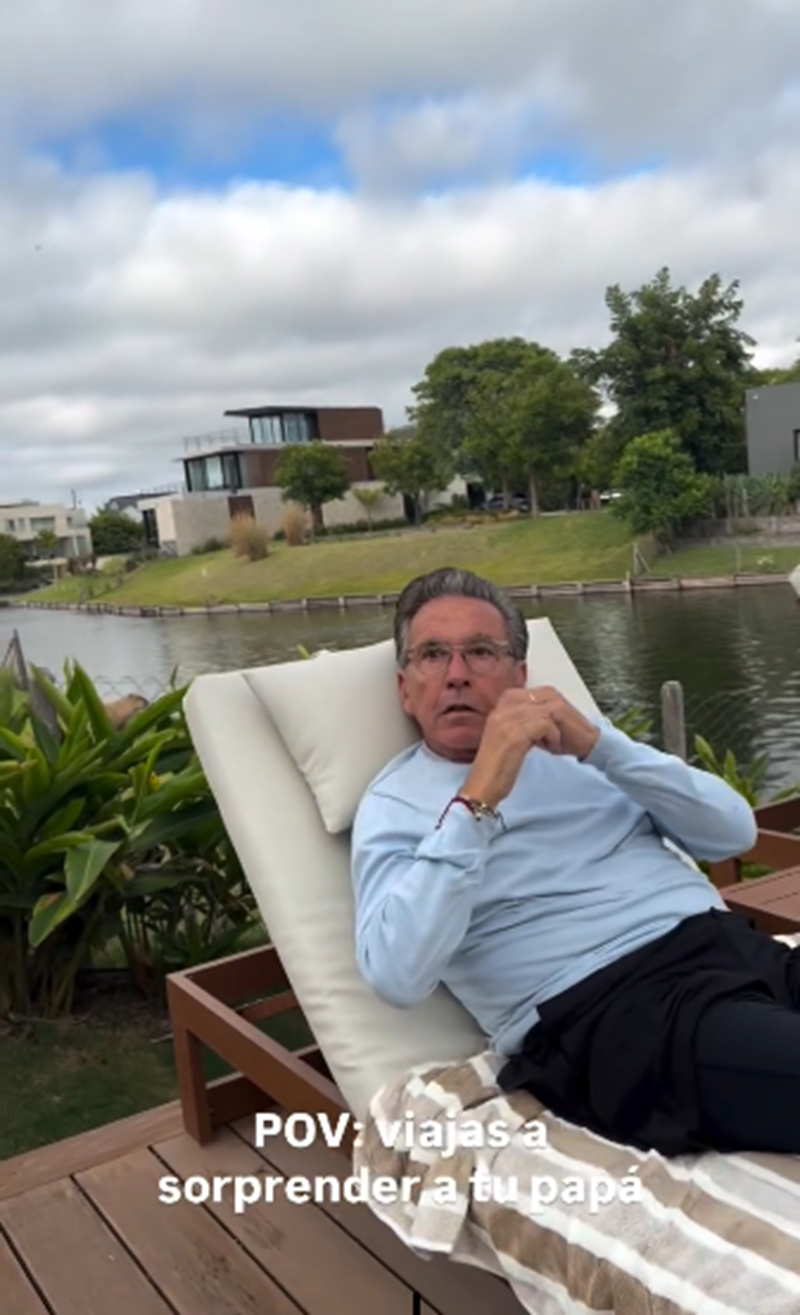 Reacción de Ricardo Montaner ante una visita sorpresa de su hija Evaluna y sus nietas | Fuente: Instagram/evaluna