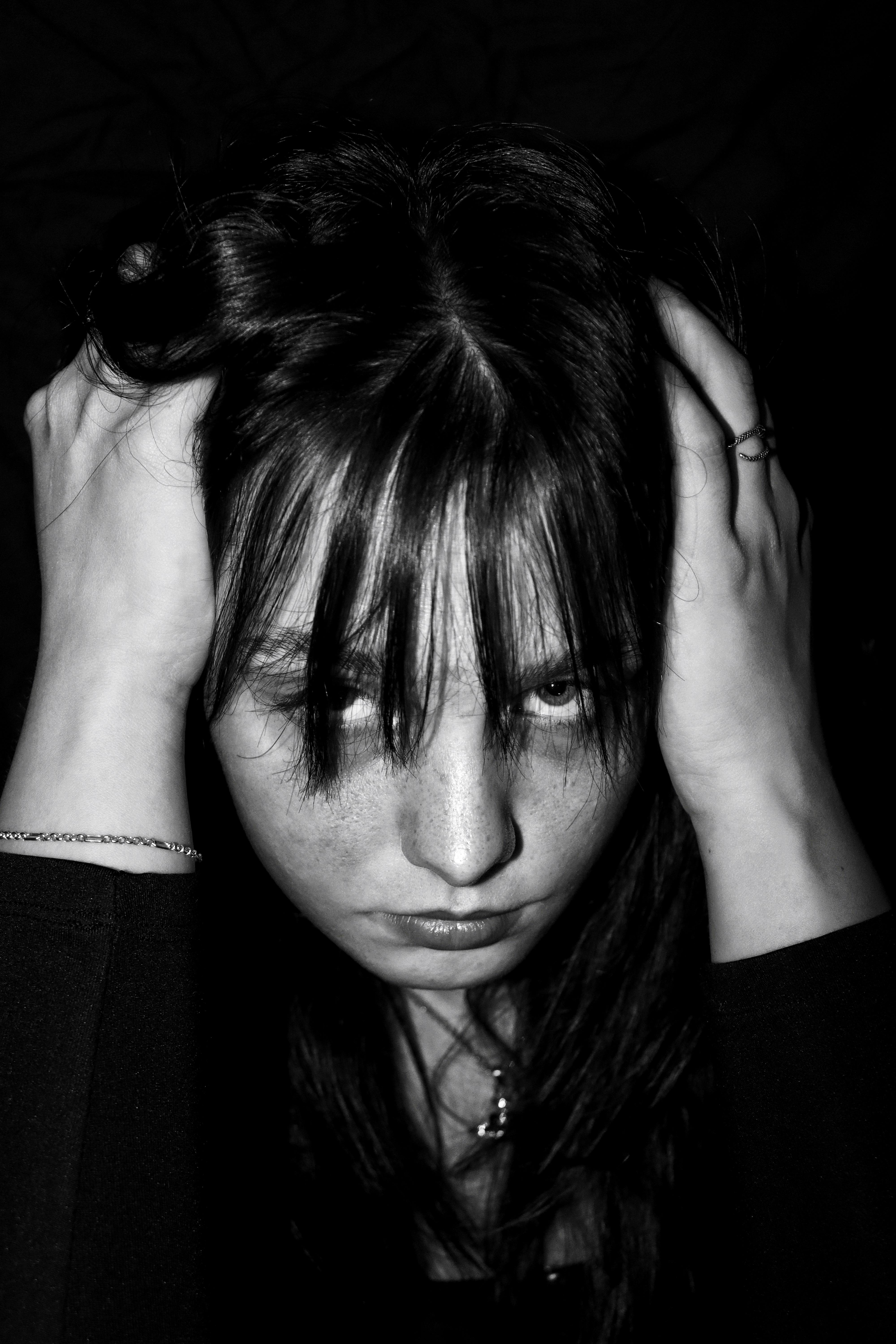 Una adolescente alterada | Fuente: Pexels