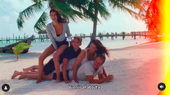 La familia Crawford-Gerber en una pose juguetona. | Fuente: Instagram/vuoriclothing