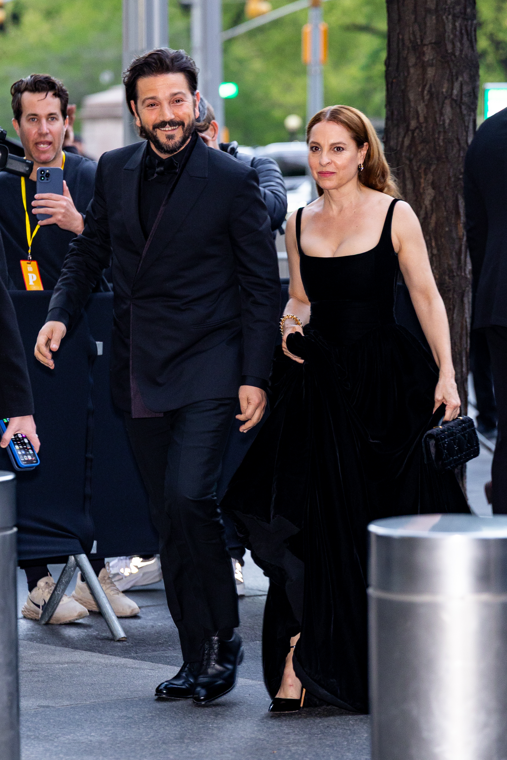 Diego Luna y Marina de Tavira asisten a la Gala Time100 2025 en el Jazz at Lincoln Center el 24 de abril de 2025 en la ciudad de Nueva York. | Fuente: Getty Images