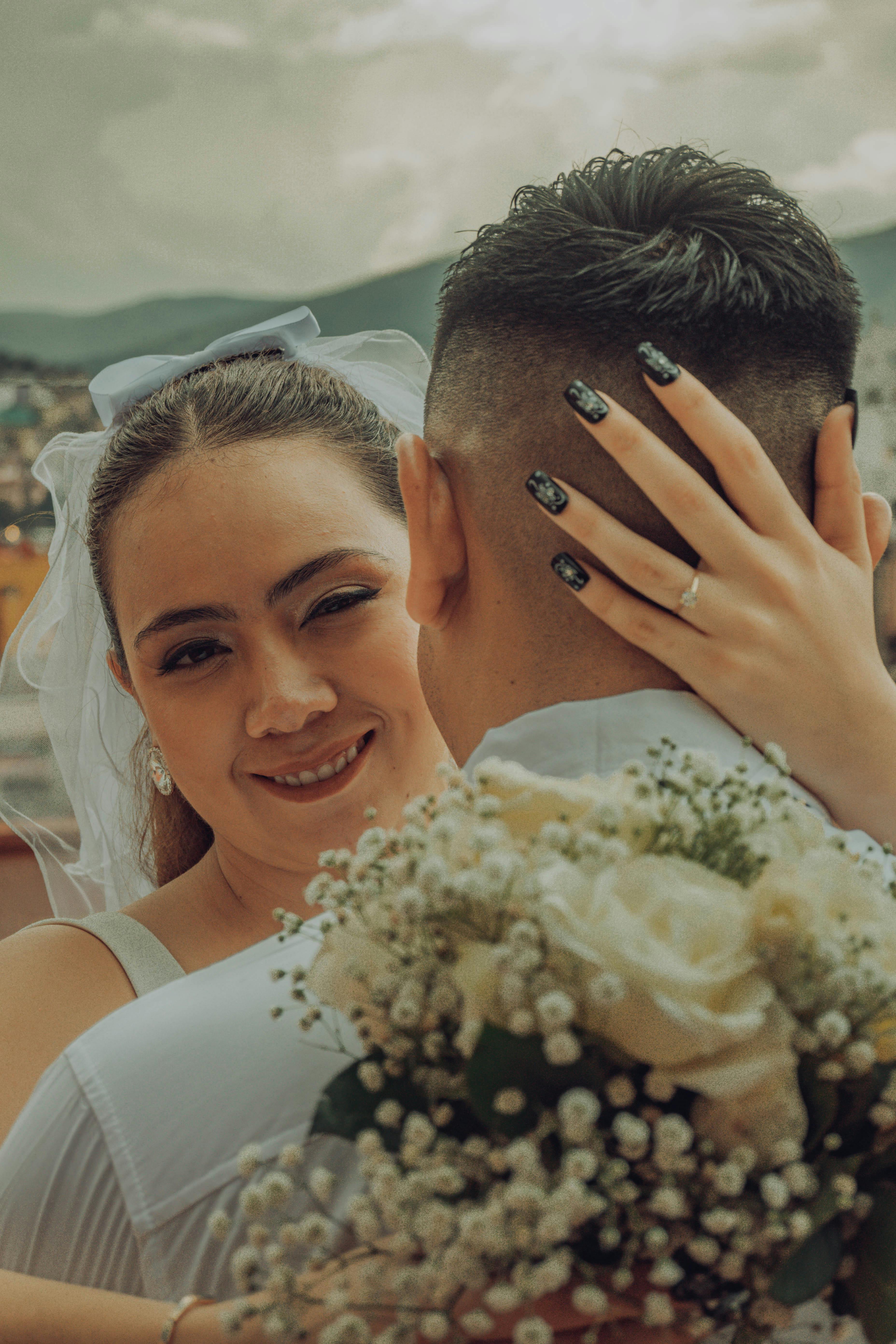 Recién casados felices | Fuente: Pexels