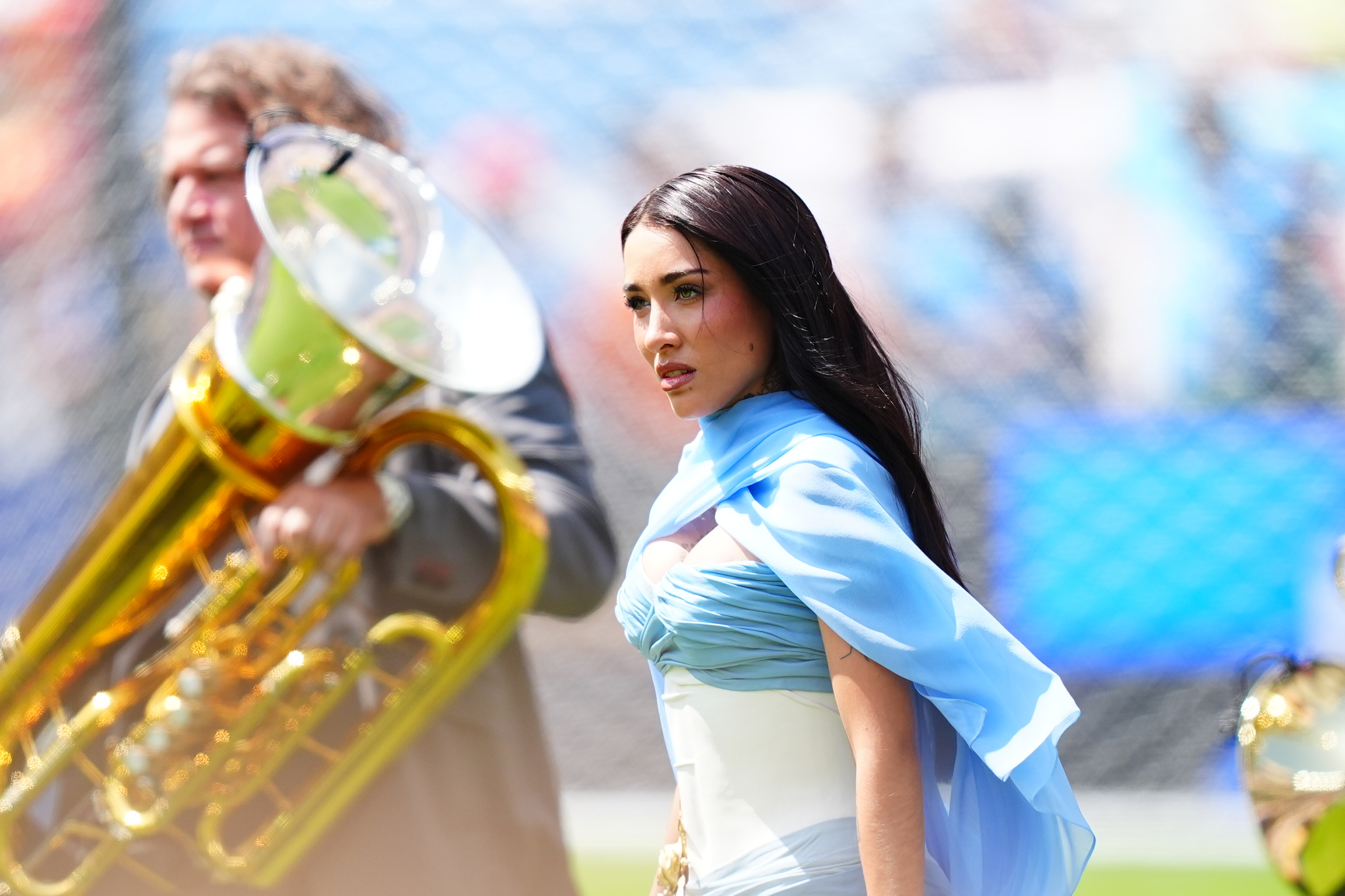 Maria Becerra actúa antes de la final de la Copa Mundial de la FIFA 2026 entre España y Argentina en el New York New Jersey Stadium en East Rutherford, Nueva Jersey, EE. UU., el 19 de julio de 2026. | Fuente: Getty Images