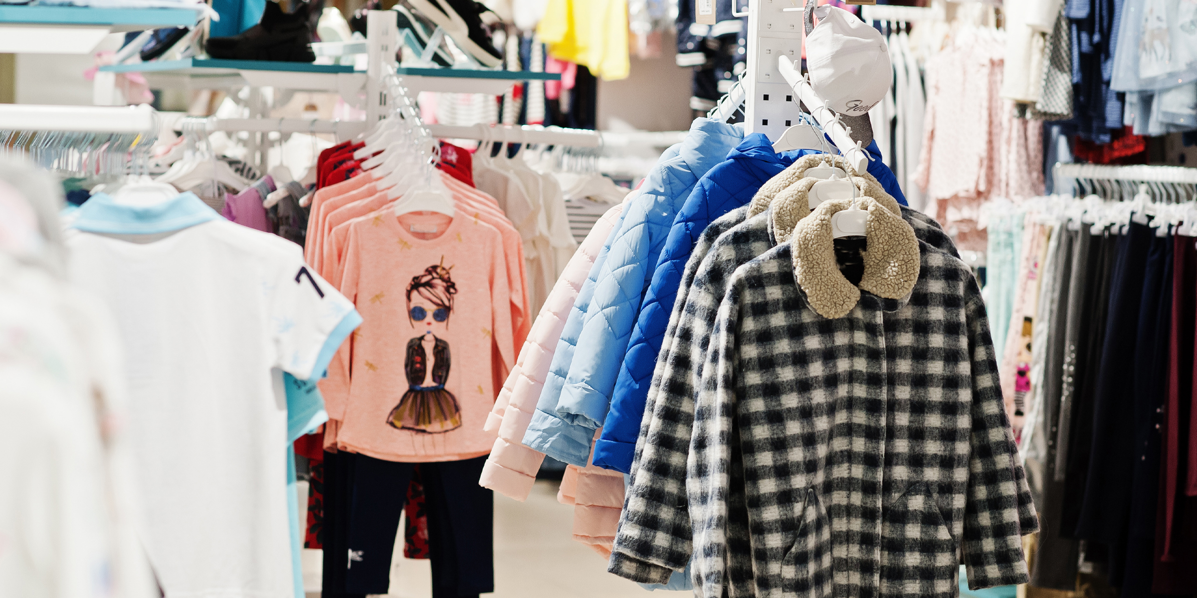Una tienda de ropa | Fuente: Freepik